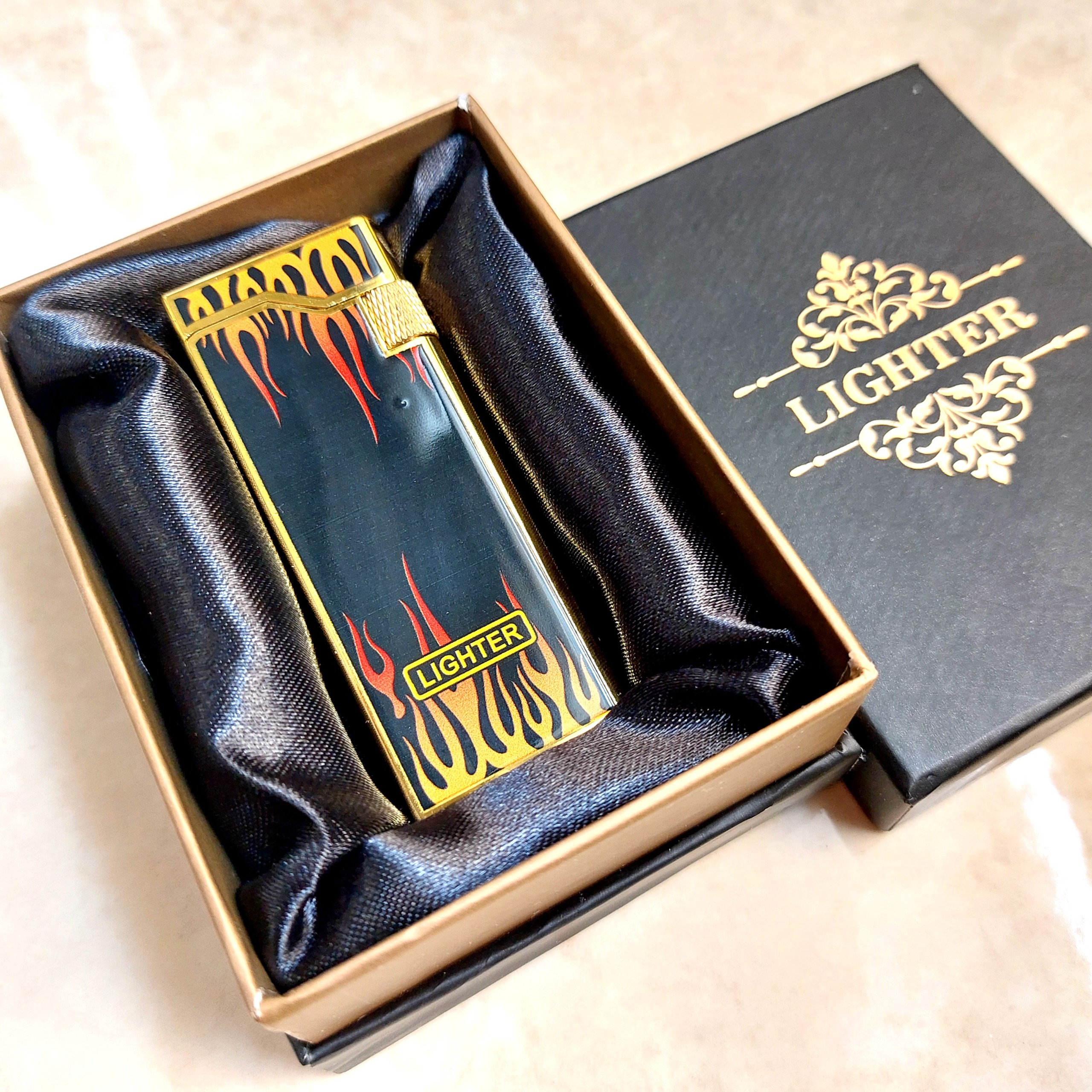 فندک LIGHTER کادویی بغل زن گازی همراه با جعبه