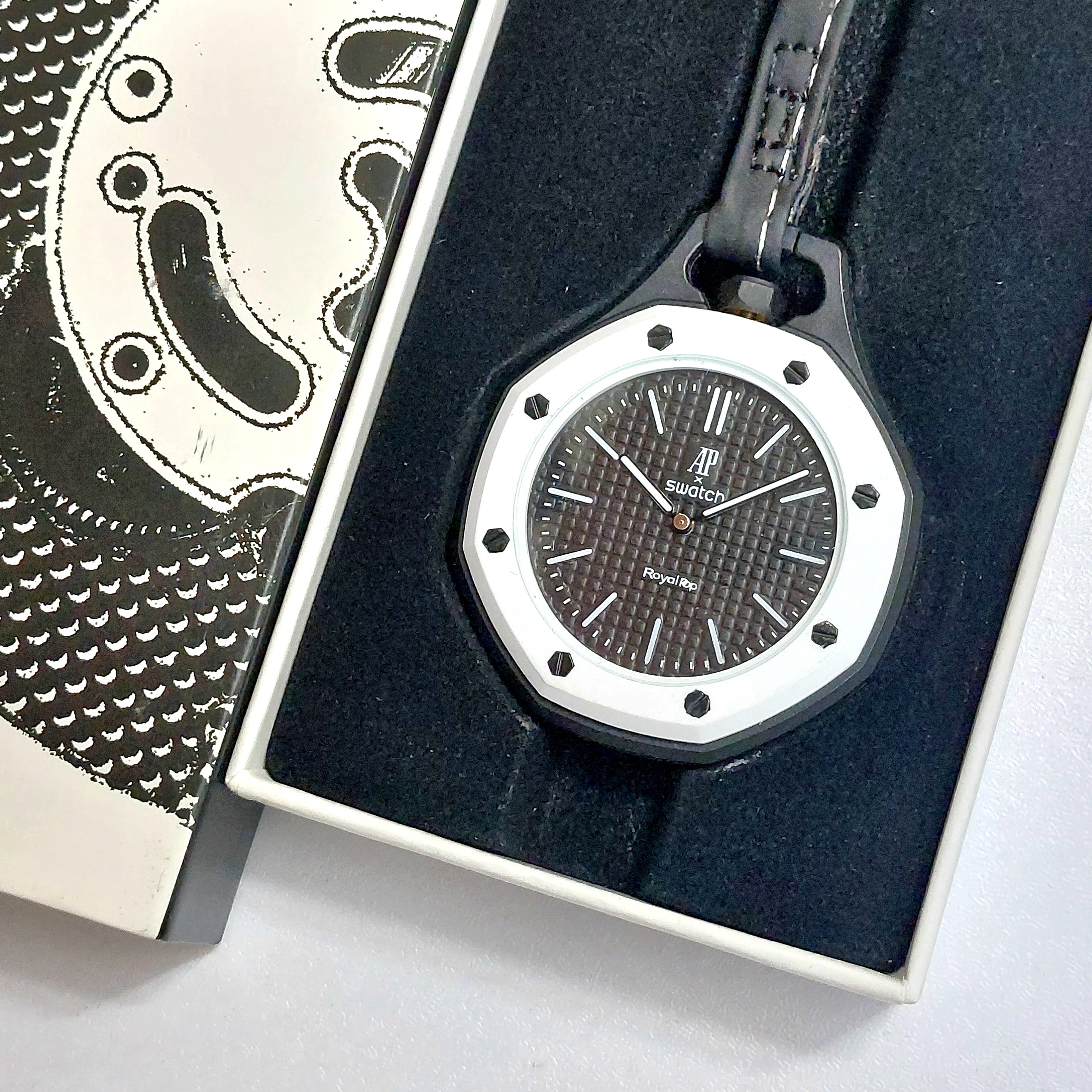 SWATCH جیبی جدید همراه با جعبه فابریک
