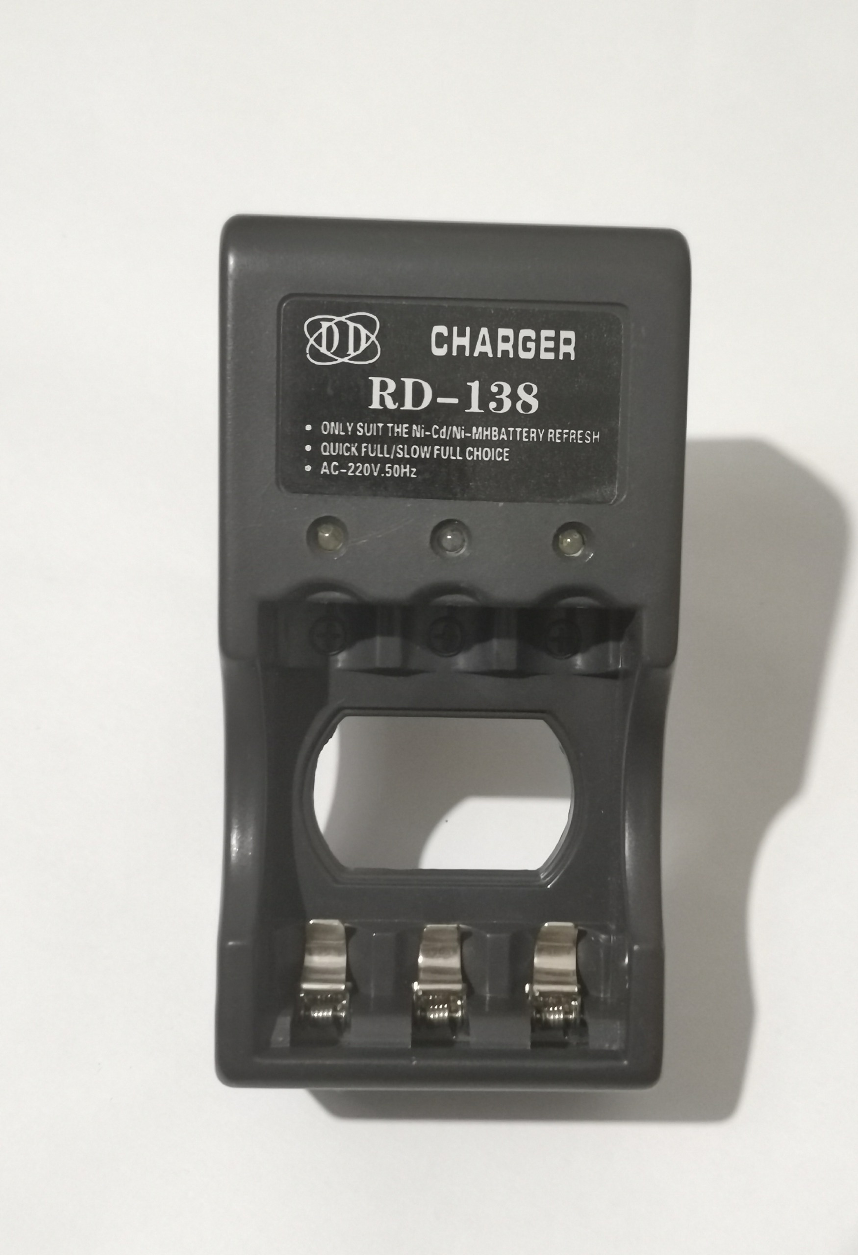 شارژر باتری قلمی و نیم قلمی سالم