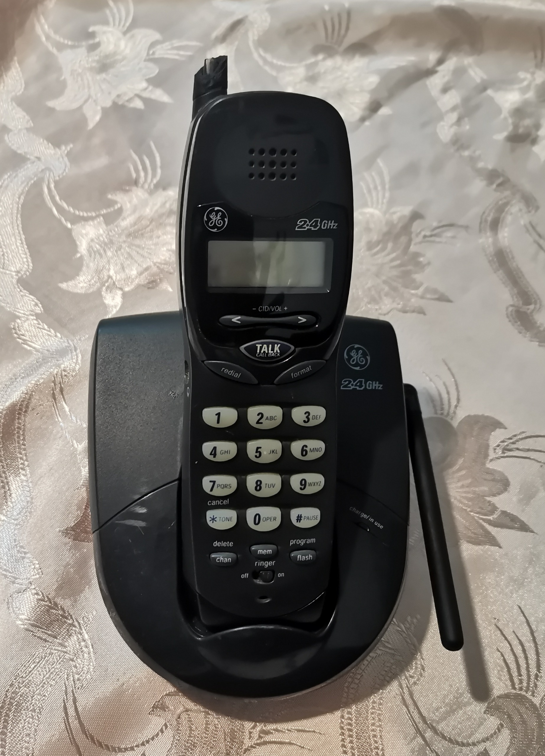 تلفن بی سیمی at links (توضیح دارد