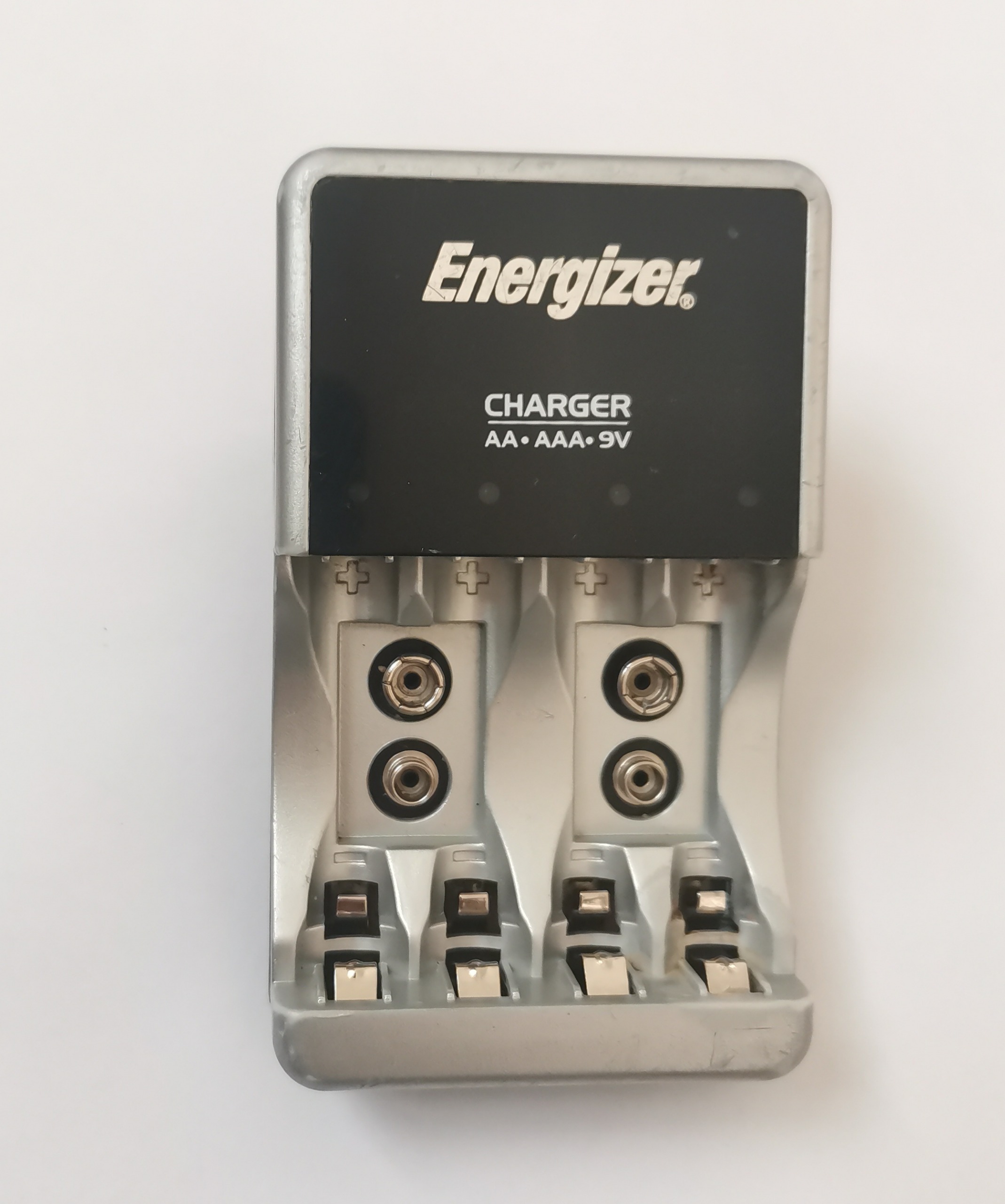 شارژر باتری قلمی نیم قلمی Energizer مدل Becc