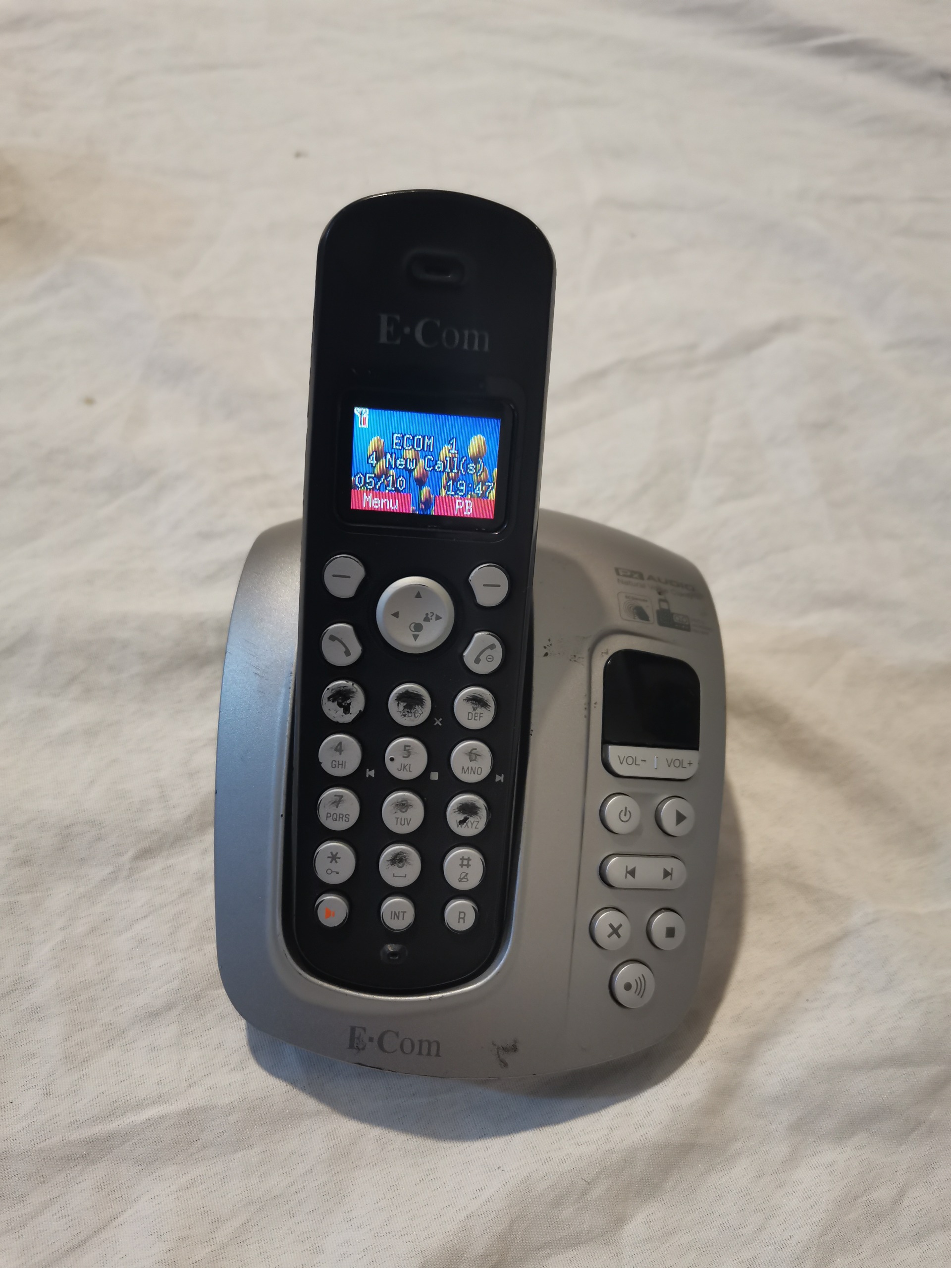 تلفن بی سیمی ای کام E-COM دارای مخاطب یاب