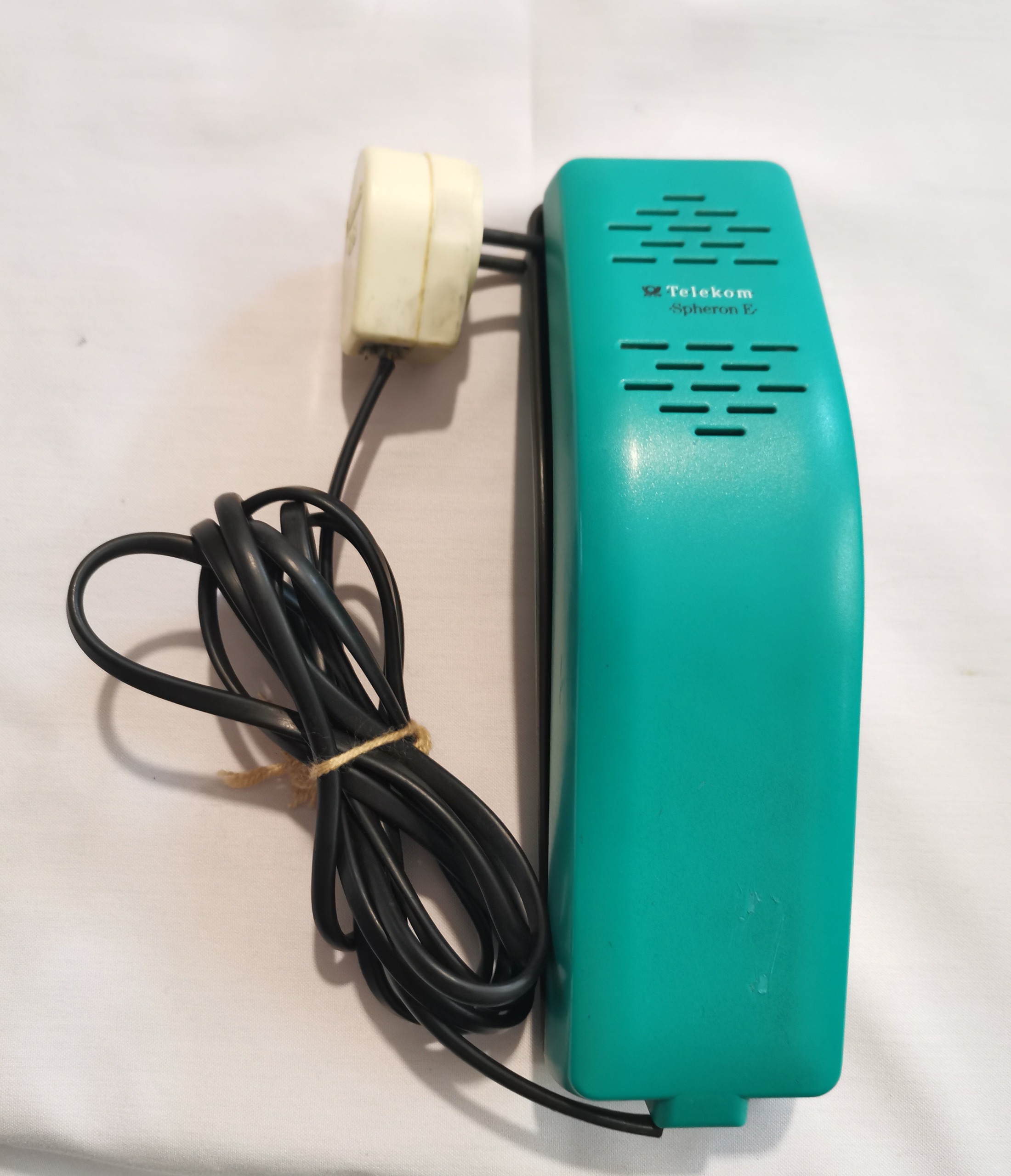 تلفن با سیم رومیزی دیواری تلکام telecom توضیح