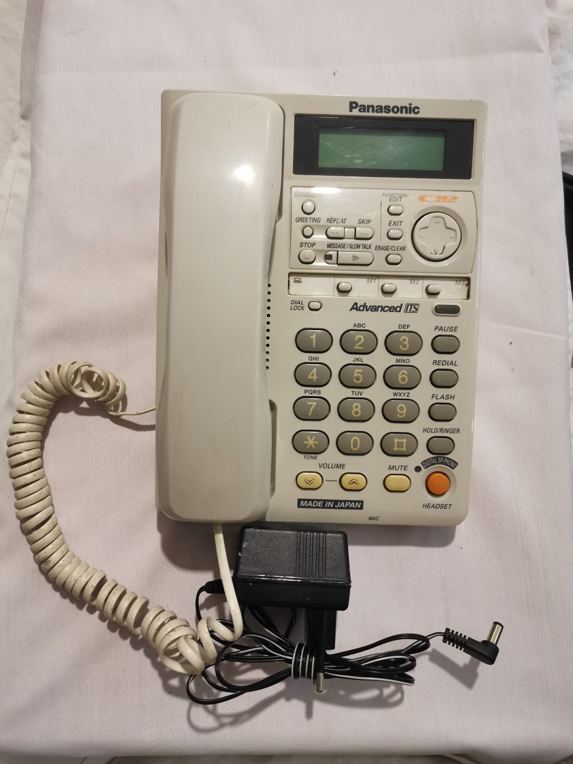 تلفن رومیزی پاناسونیک ژاپن مدل KX-TMC40JXW