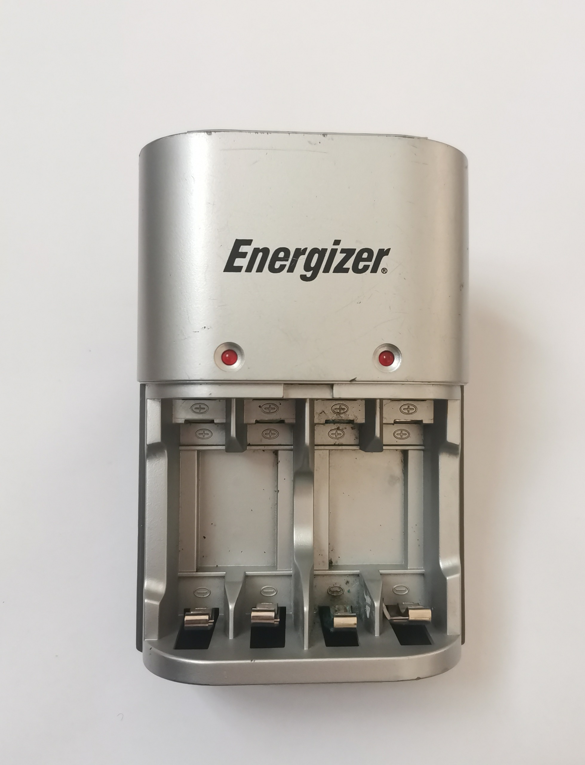 شارژر باتری قلمی و نیم قلمی Energizer