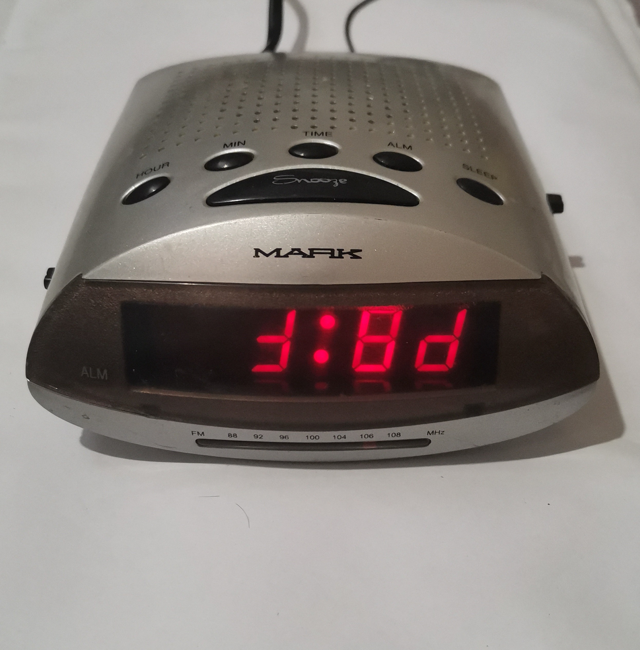 رادیو ساعت قدیمی mark