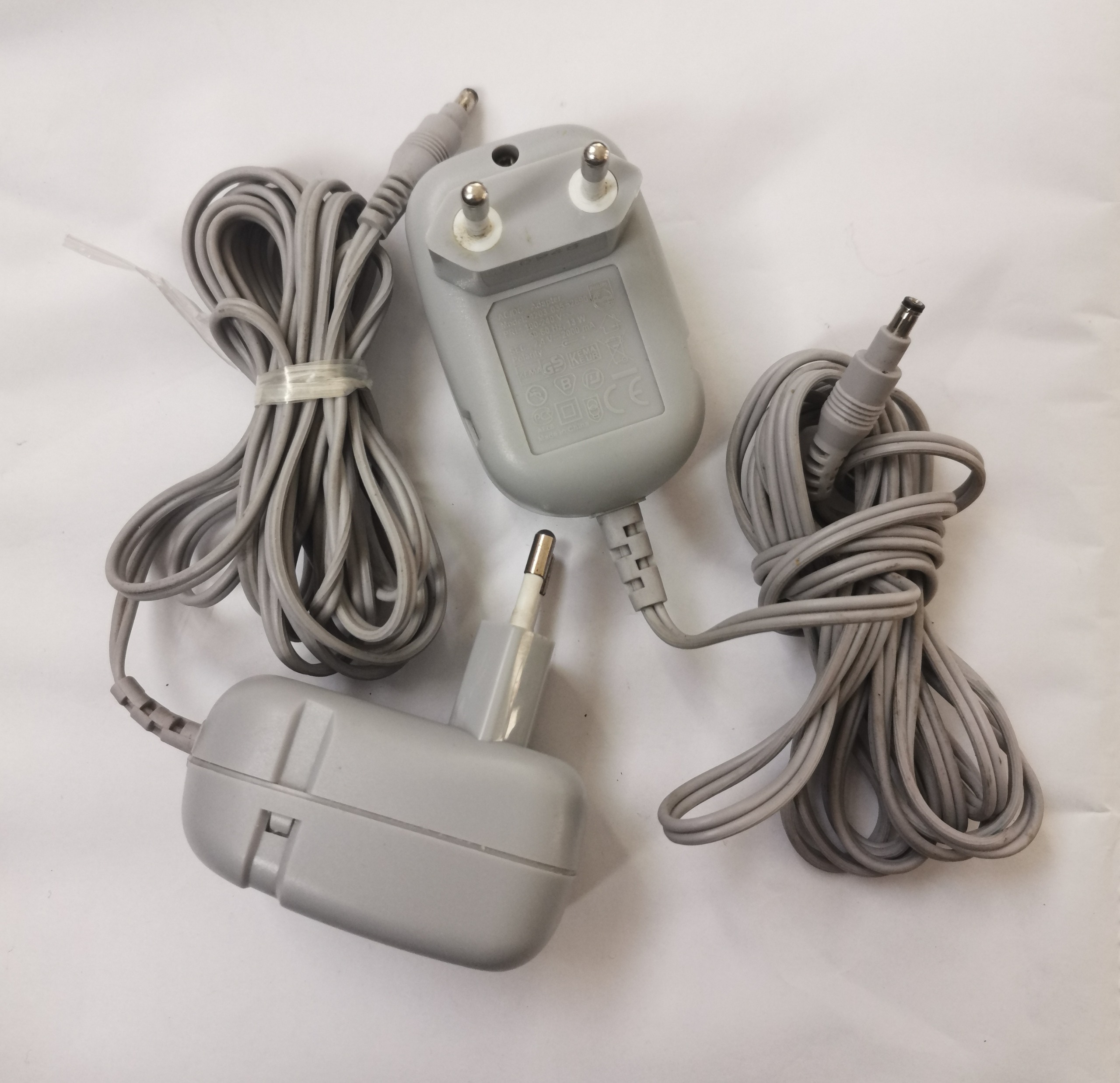 آداپتور 2.4 ولت 2000 میلی آمپر اورجینال فیلیپس