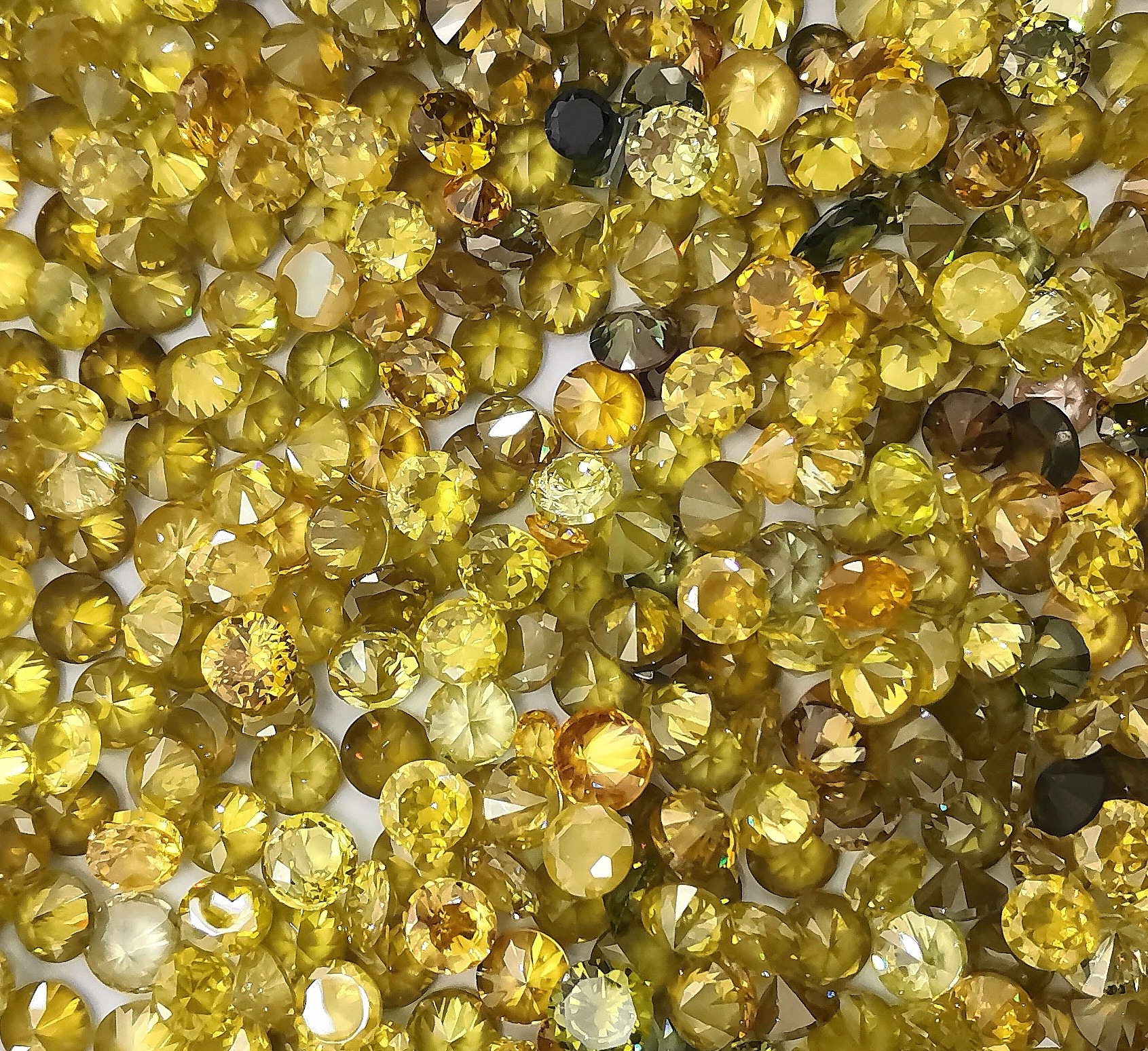 60 گرم نگین اتمی زمرد تراش گرد (توضیح دارد