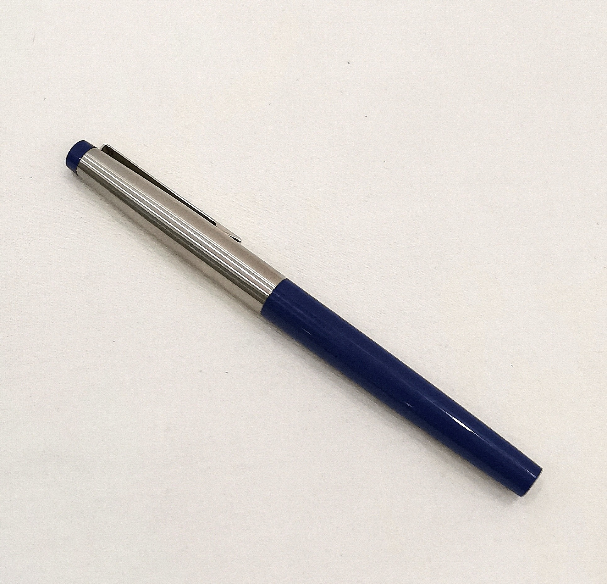 خودنویس قدیمی اشنایدر Schneider (توضیح دارد