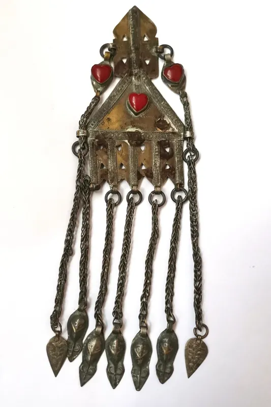 آویز یا سنجاق سینه ورشو با 3 قطعه مرجان اصل