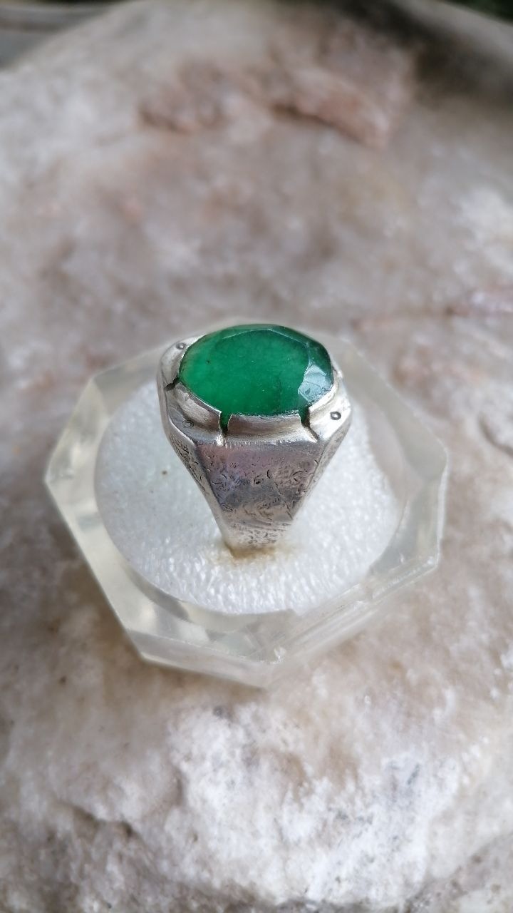 انگشتر نقره زمردجید استاد فرحنیا