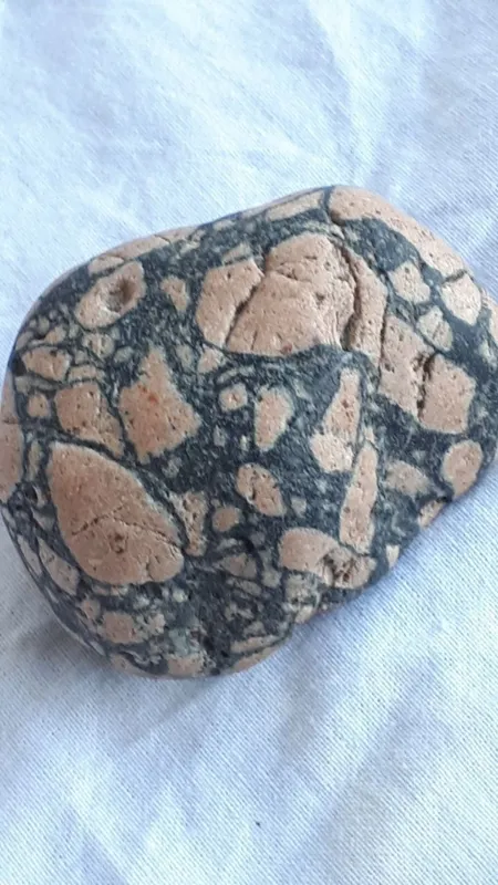 سنگ خاص و یا شهاب سنگ لونار