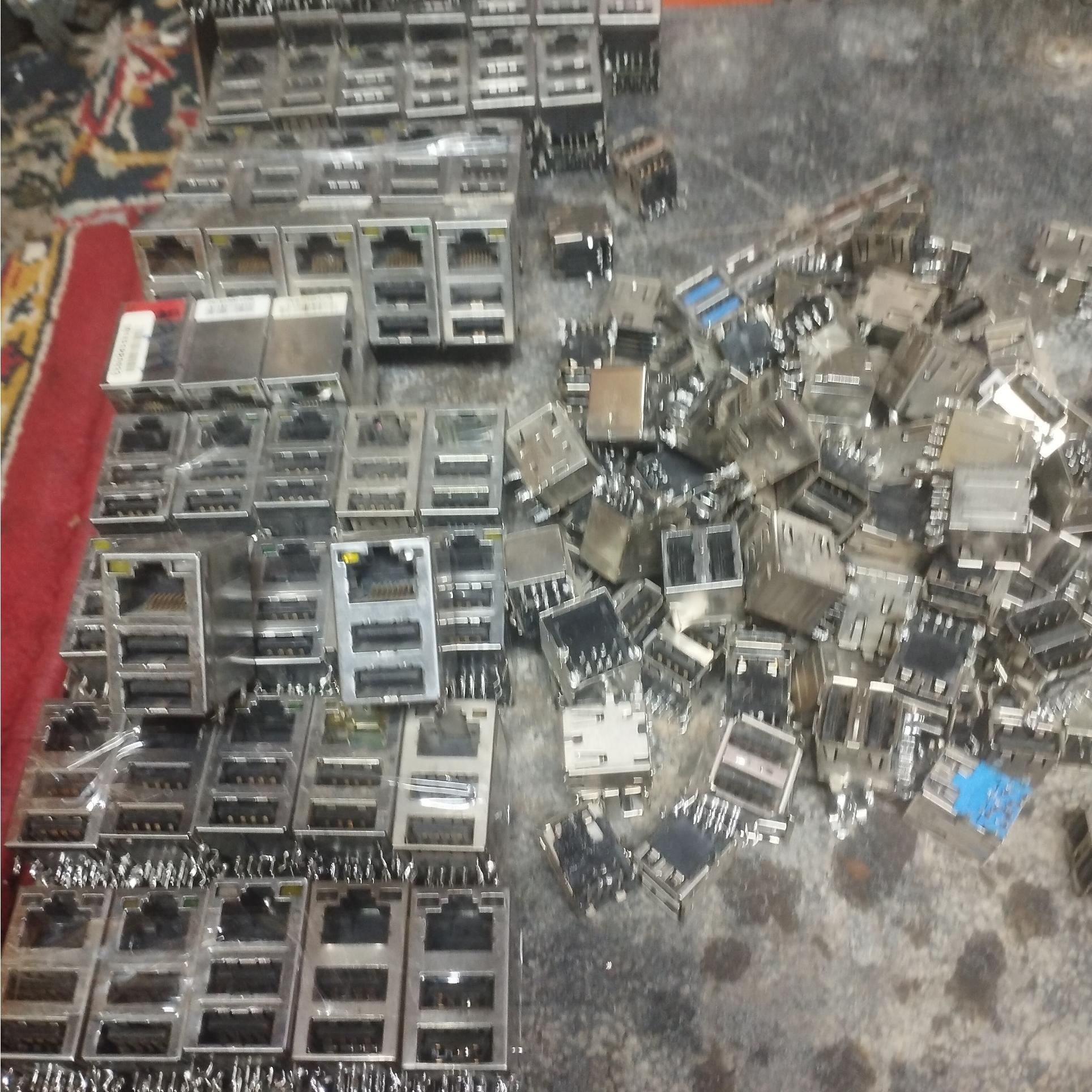 1کیلو 500گرم سوکت با آبکاری طلا