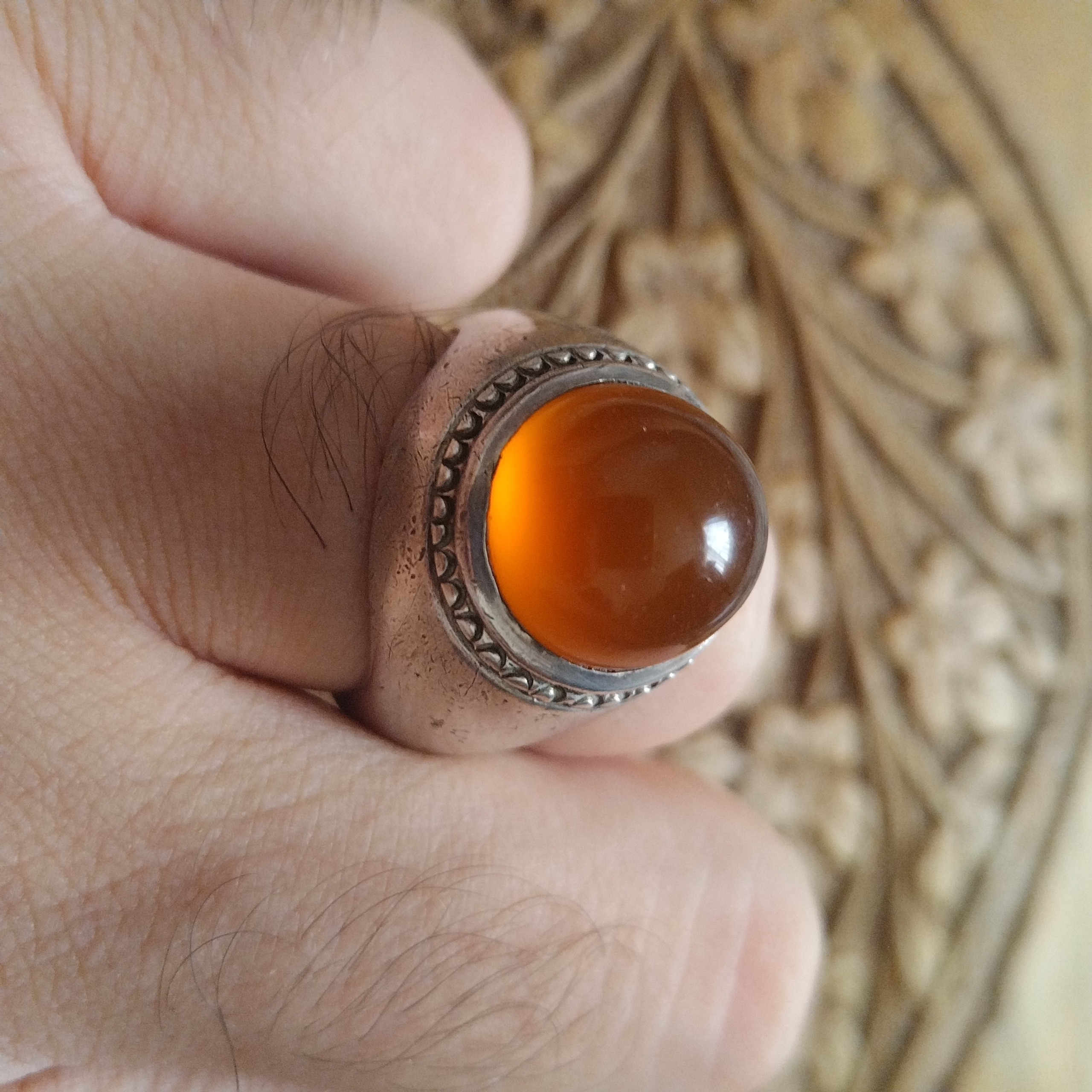 عقیق زرد یمنی تیغ آب