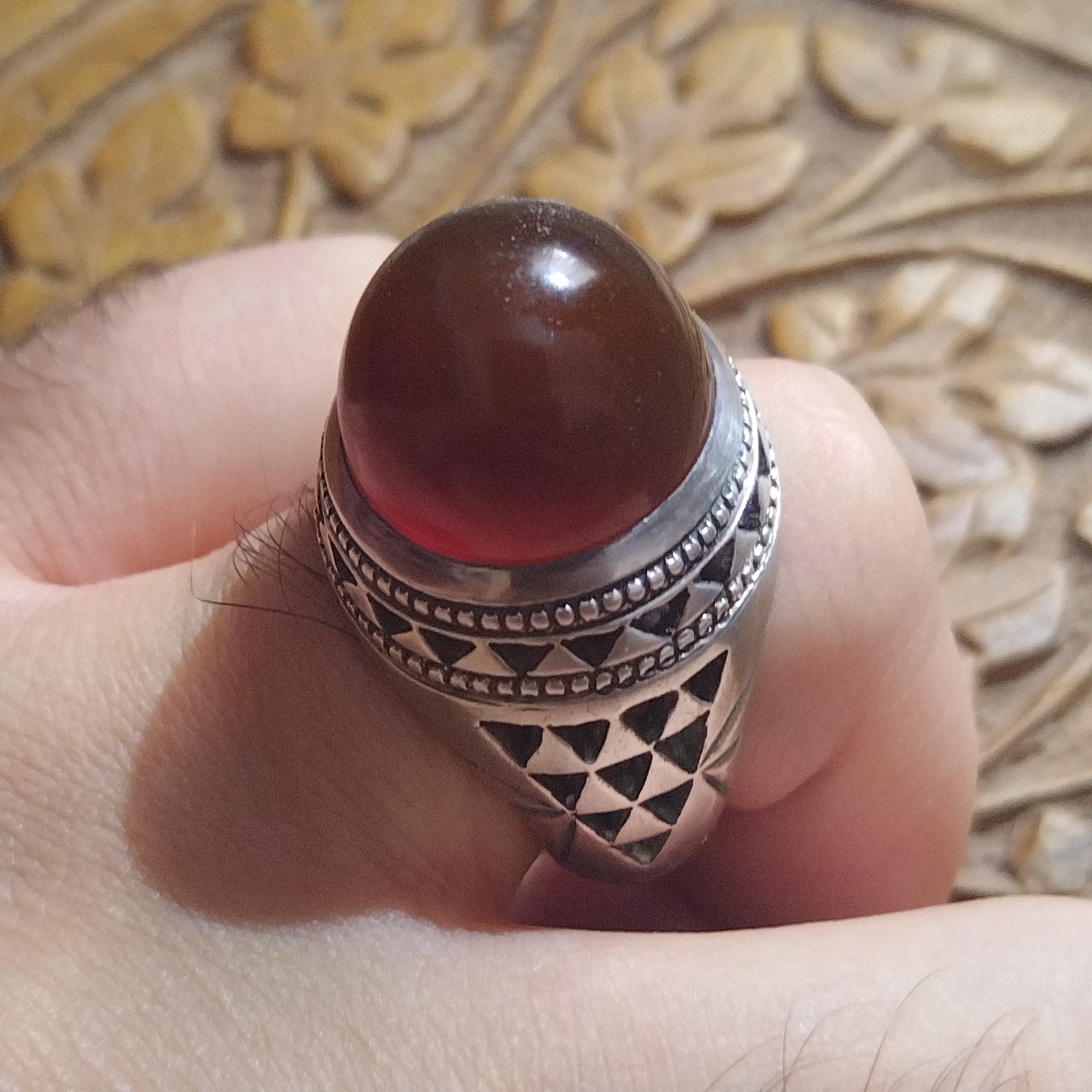 انگشتر عقیق سرخ کلوخه آفریقا