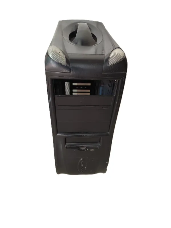 کیس کامپیوتر خالی