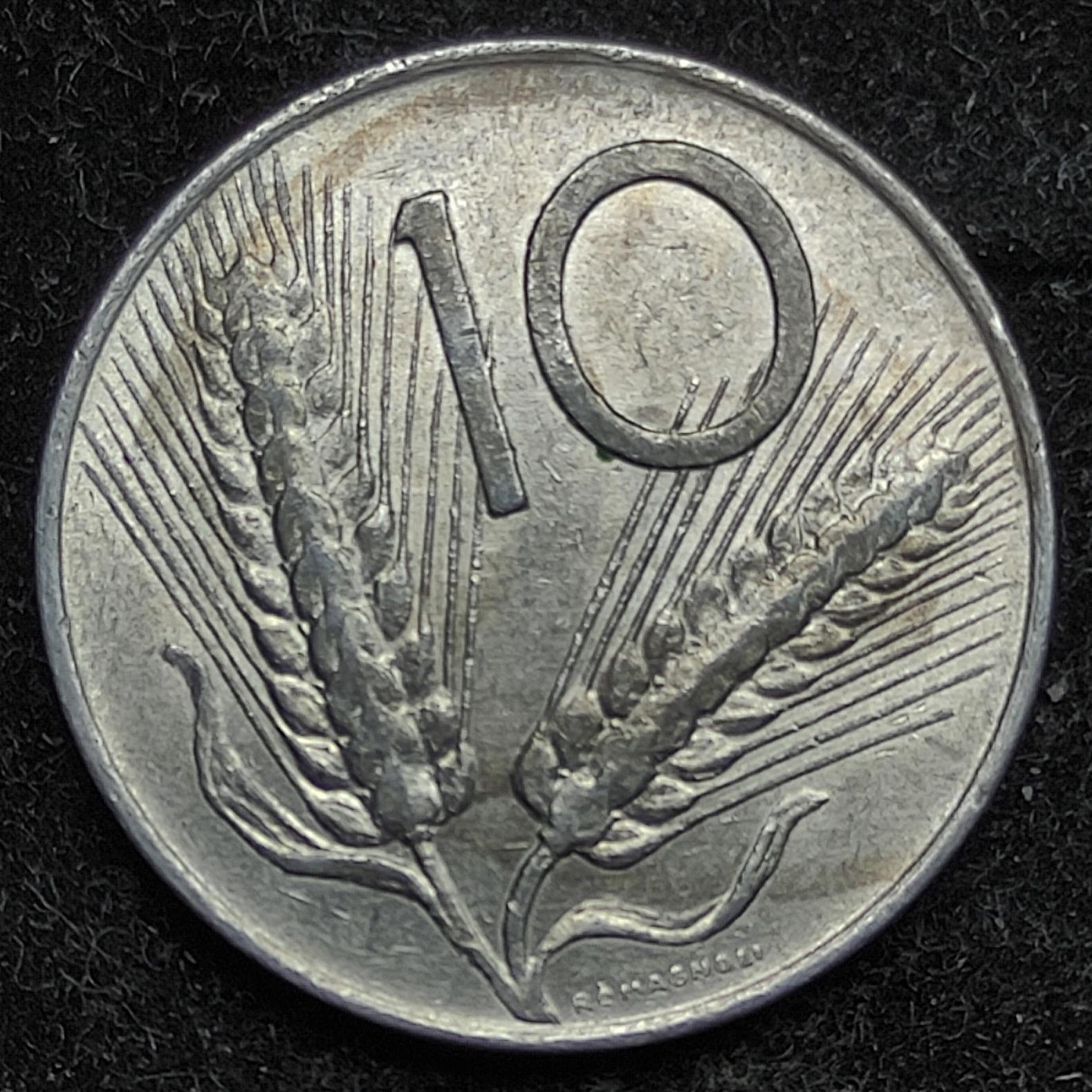 10 لیر ایتالیا 1977