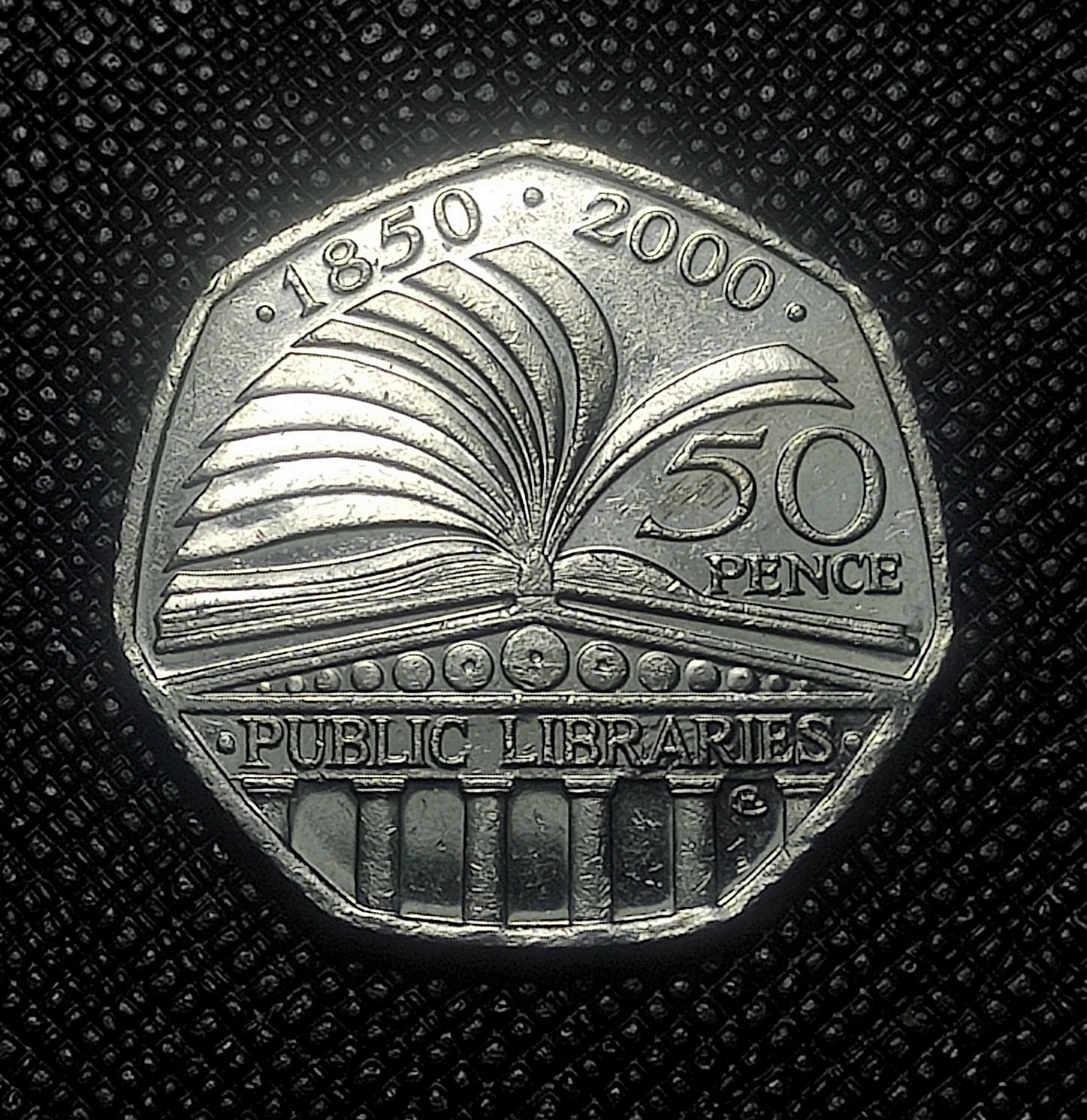 50 پنس یادبودی 2000 بریتانیا