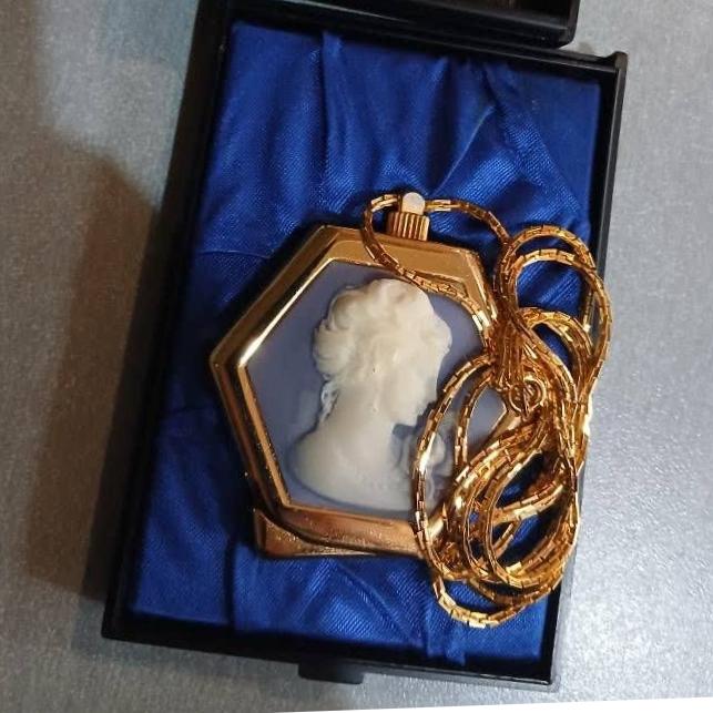فندک گردنبندی رویال