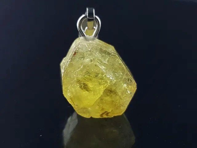 آویز آپاتیت معدنی طبیعی پرانرژی