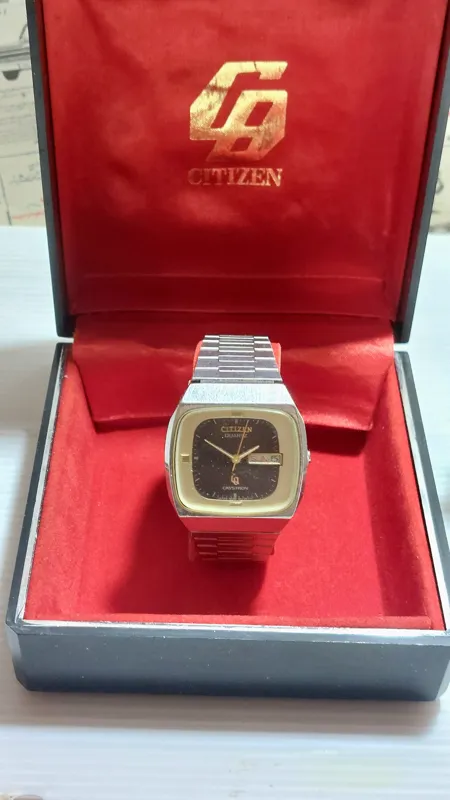 ساعت مچی سیتی زن دهه 40 با جعبه و کاتالوگ ارجینال