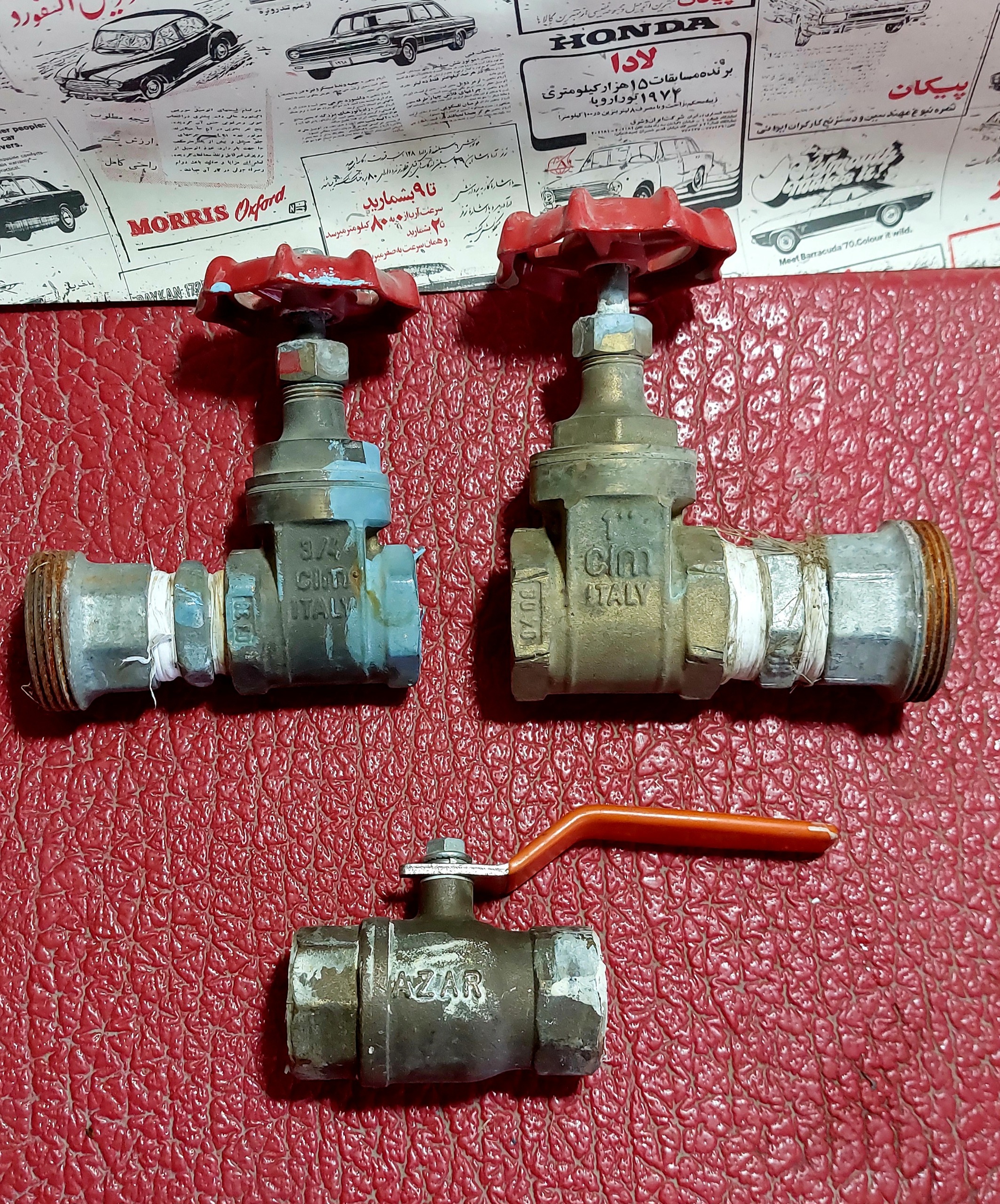 3 عدد شیر فلکه برنجی،2 عدد ایتالیا1عدد ایران،سالم