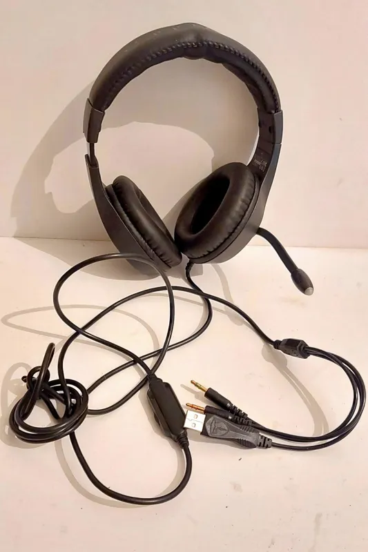 هِدست T-DAGGER اورجینال با LED رنگی،استفاده نشده