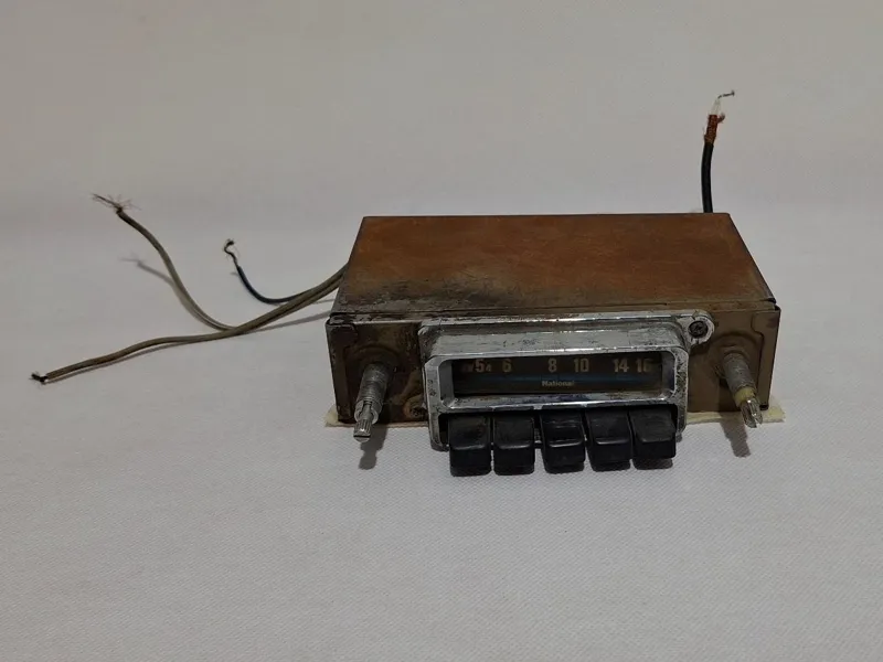 پخش رادیو قدیمی کد P 9