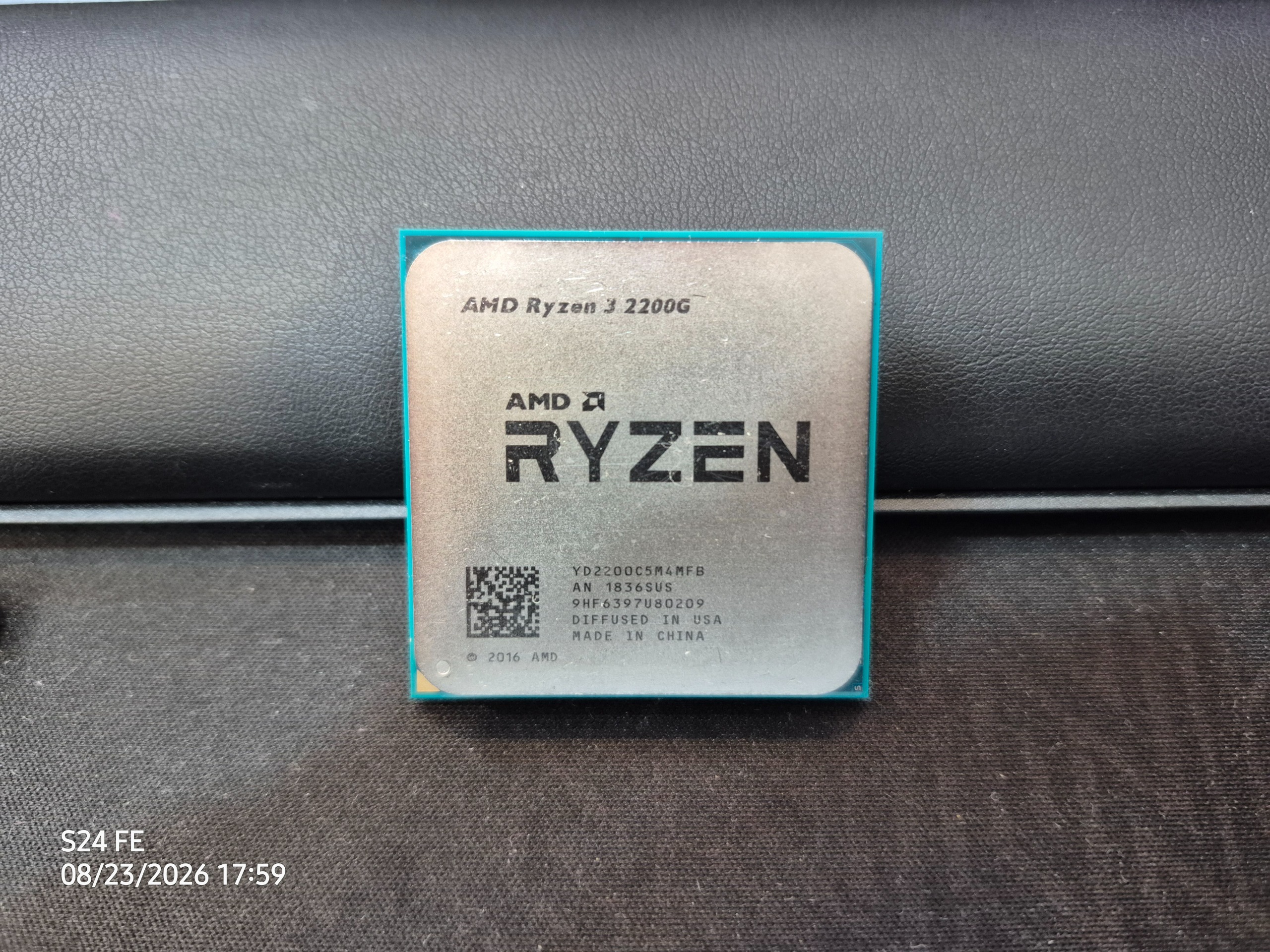 پردازنده رایزن AMD Ryzen 3 2200G