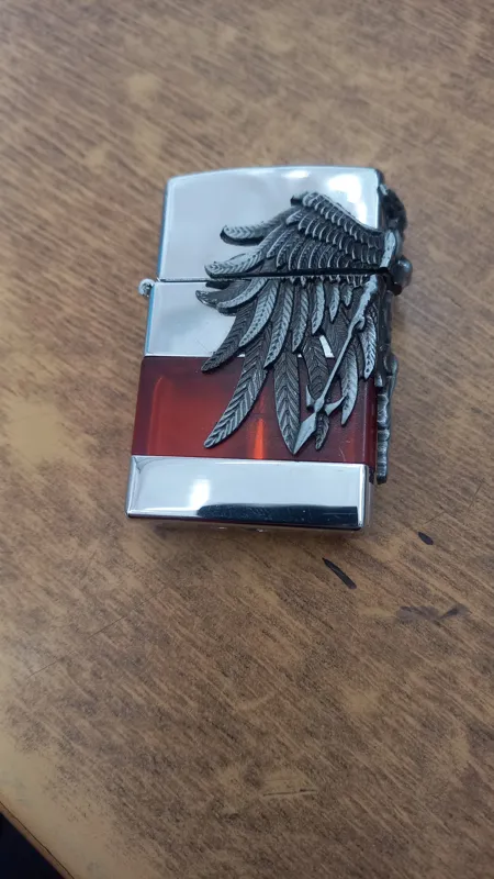 فندک استیل قدیمی با نفت یا بنزین پر میشه