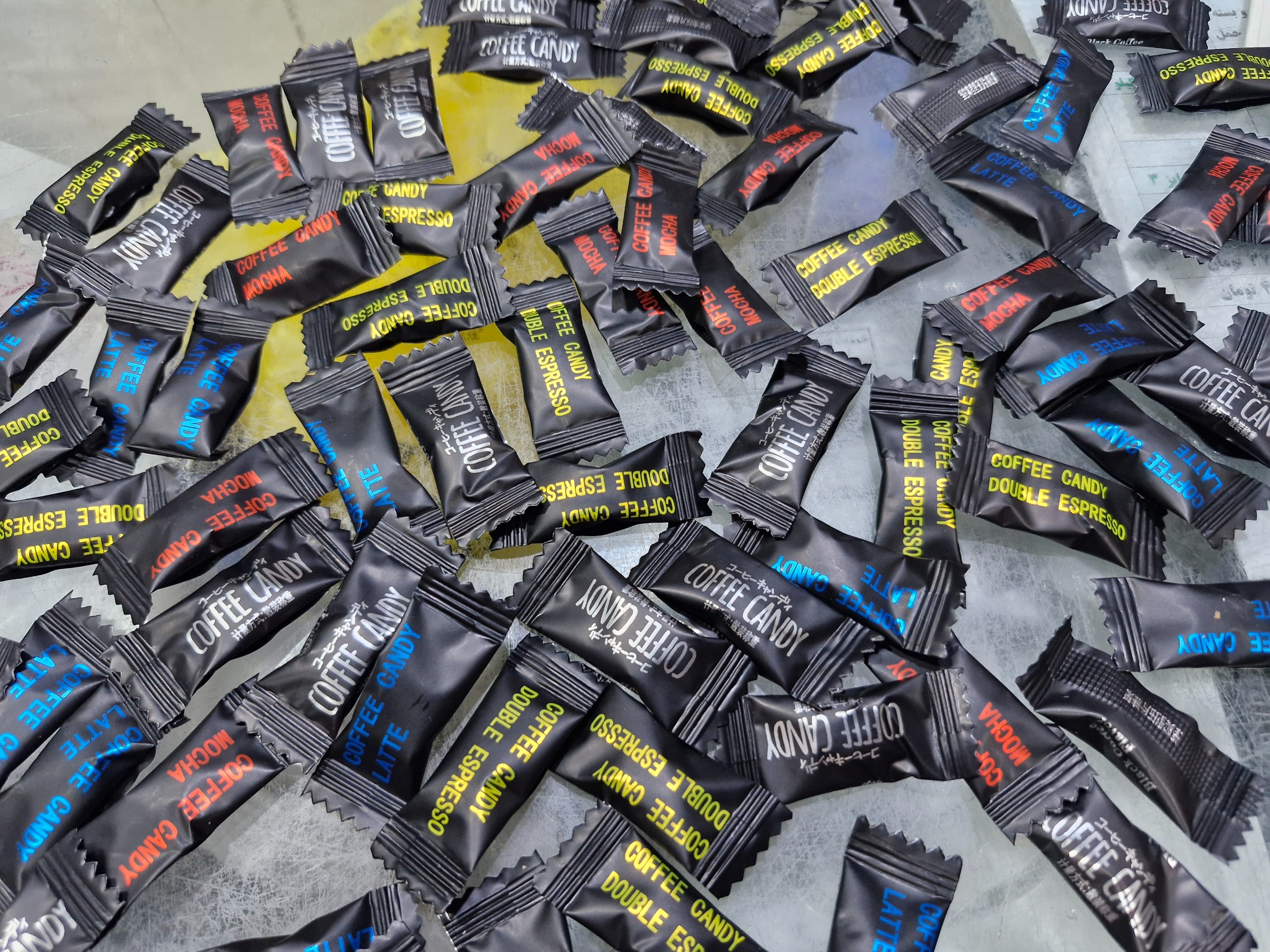 4 عدد شکلات قرص قهوه لاته خارجی