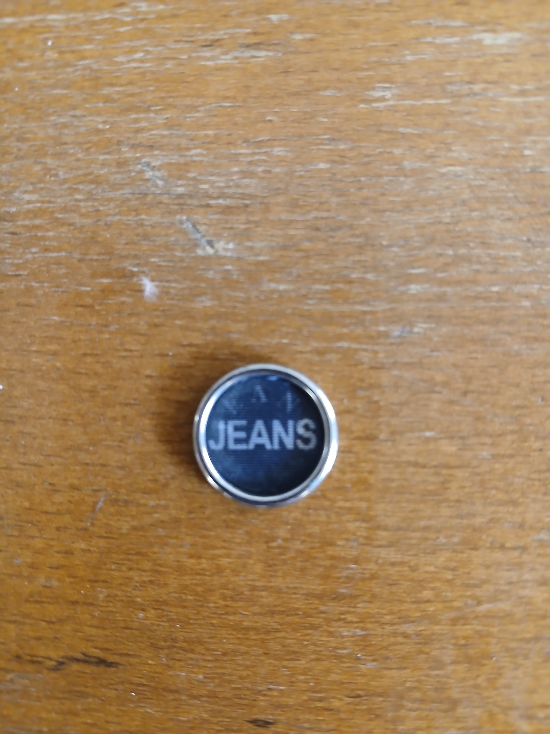 دکمه جادویی JEANS(باتغییرزاویه شکل عوض میکنه )