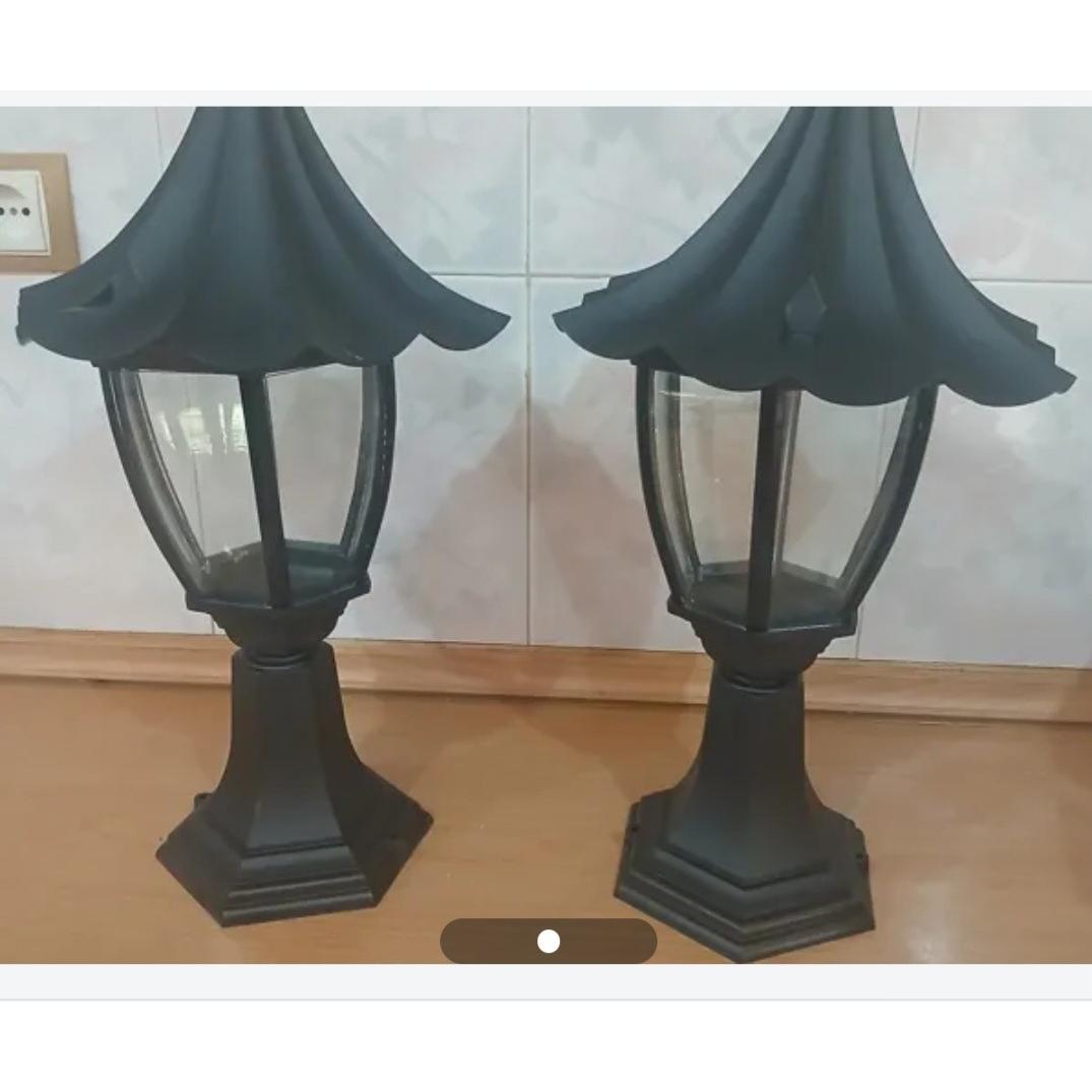 جفت چراغ سردری مشکی برای منظره رویایی