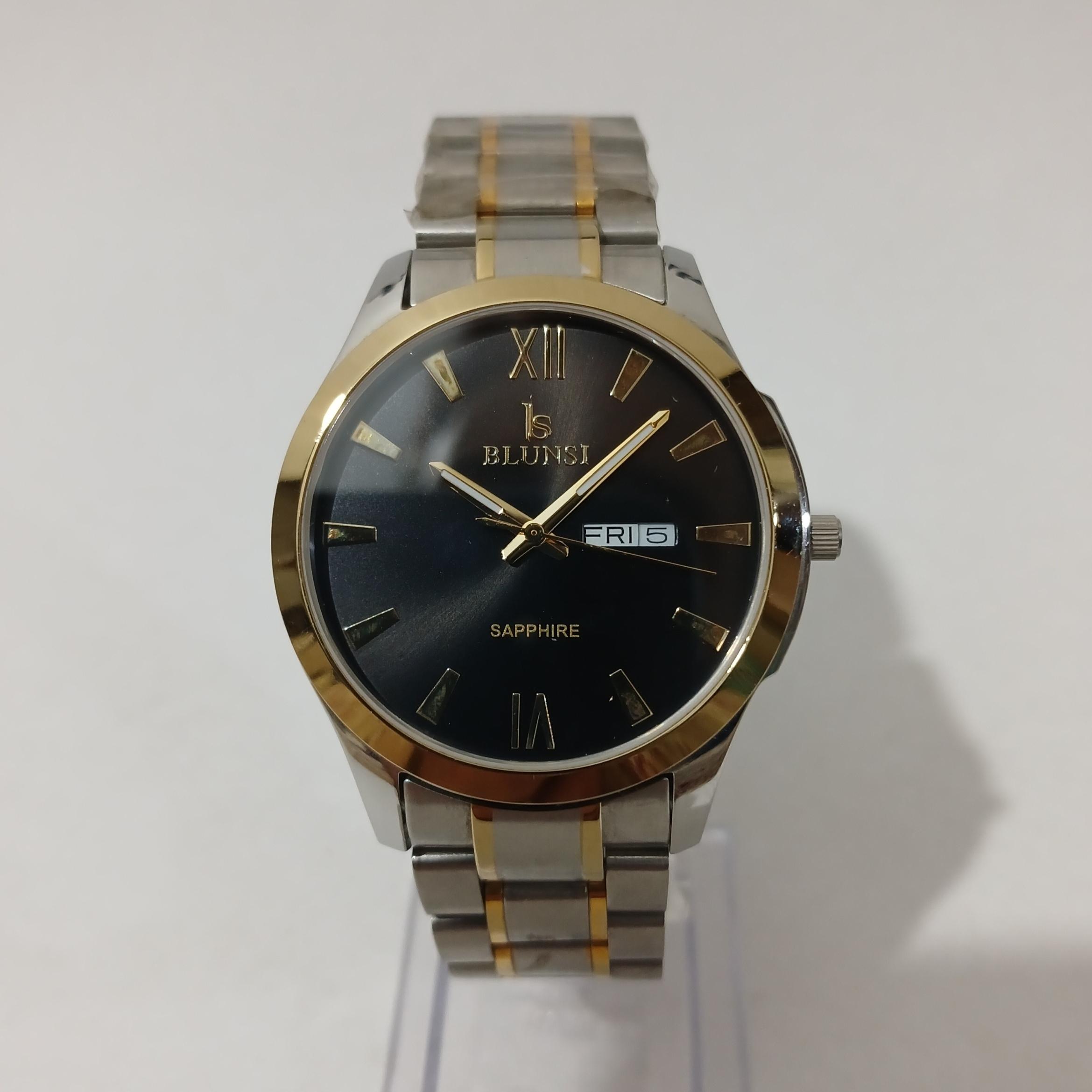 ساعت بلونسی کاملاً آکبند