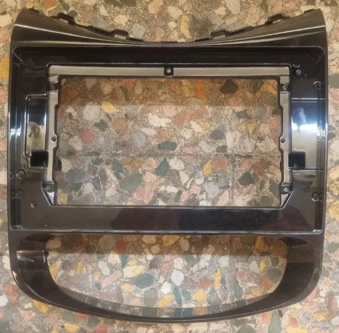 قاب خالی یا فریم مانیتور اندرویدی