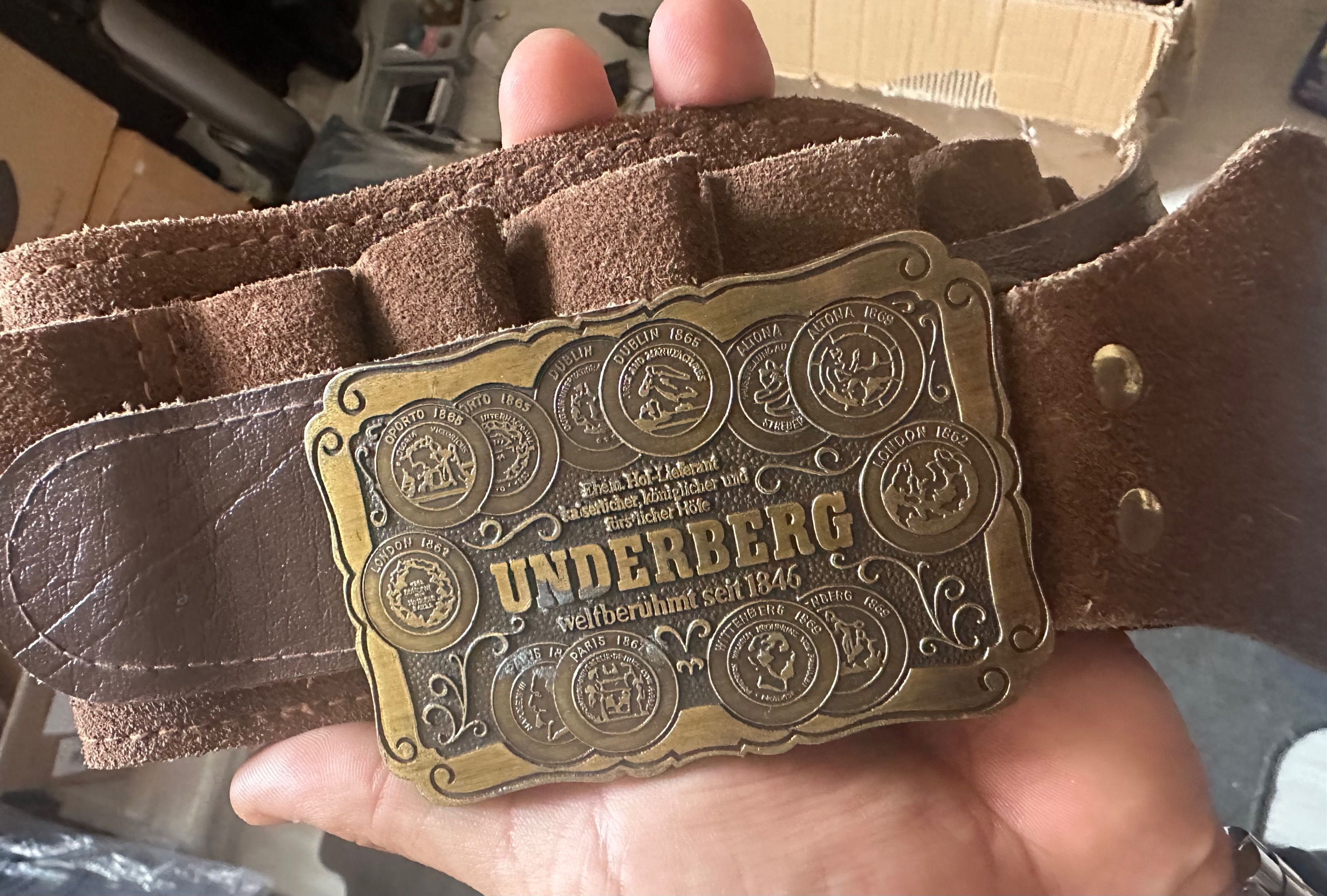 کمربند قطار فشنگ(توضیحات)چرم آلمانی Underberg