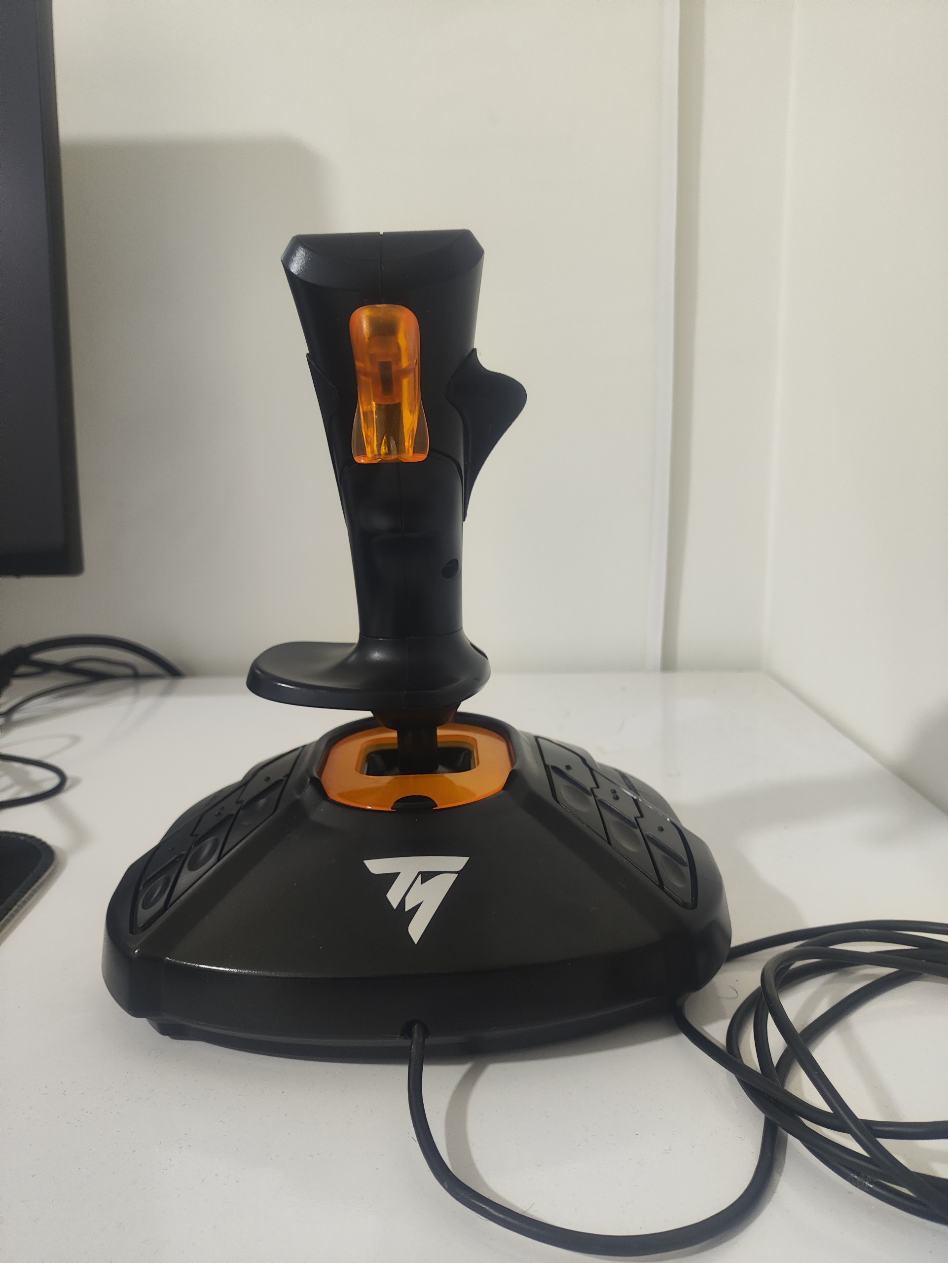 جوی استیک ThrustmasterT.16000M دسته خلبانی