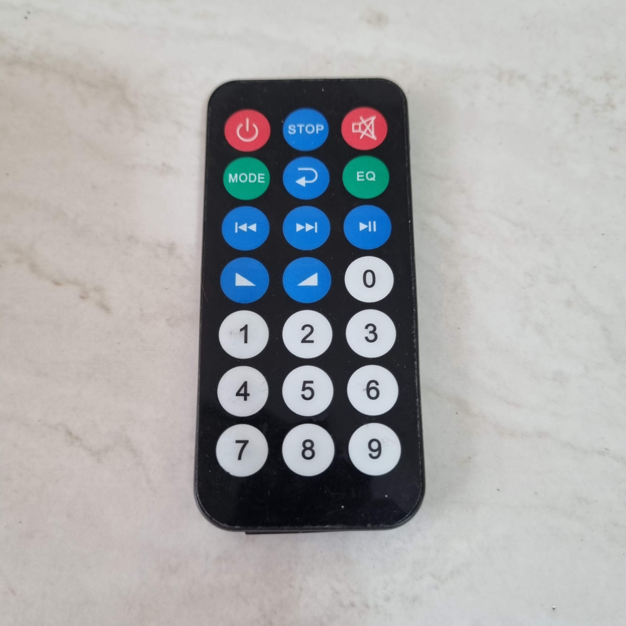 کنترل ضبط و پخش خودرو