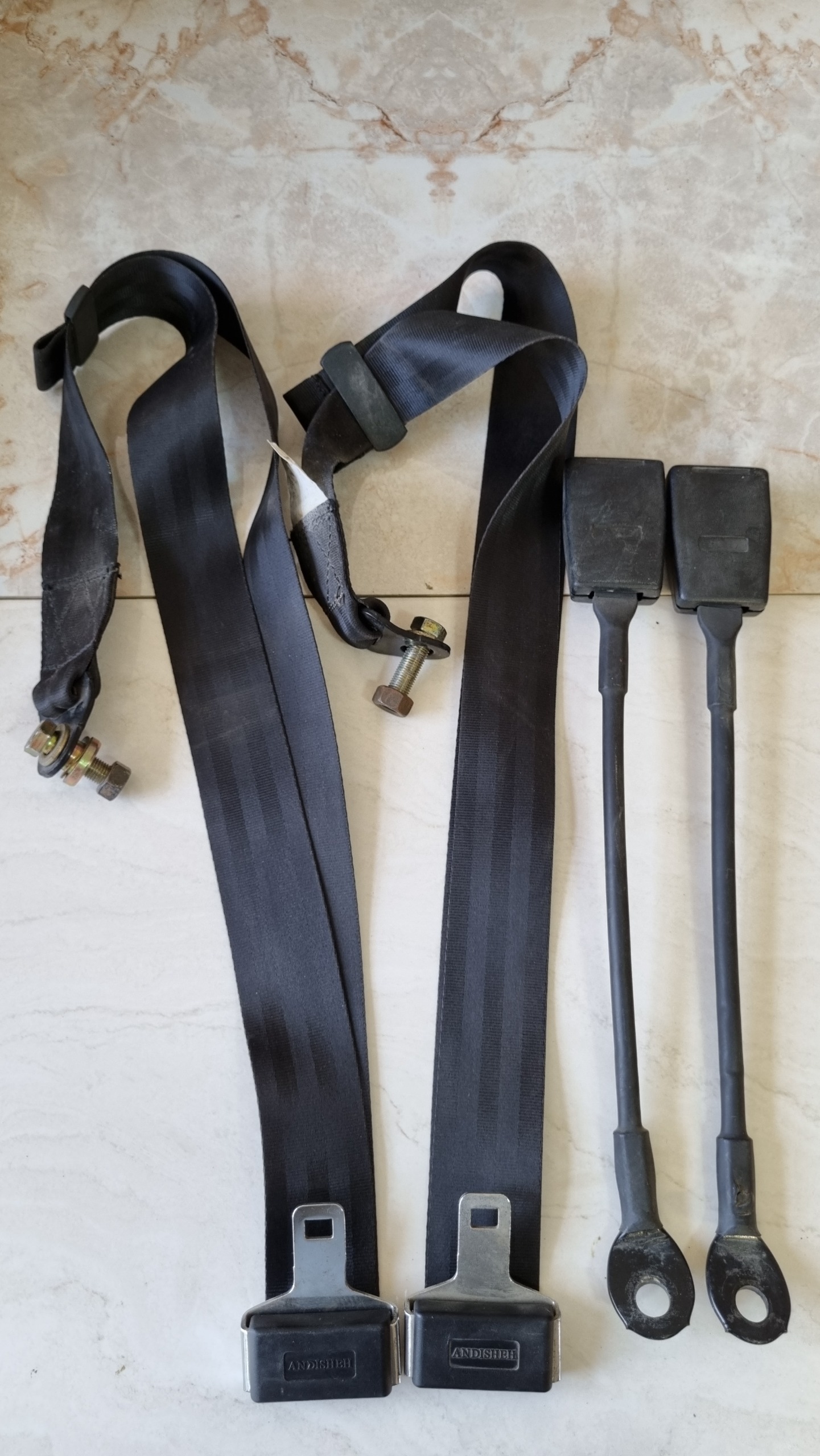 کمربند ایمنی عقب پیکان