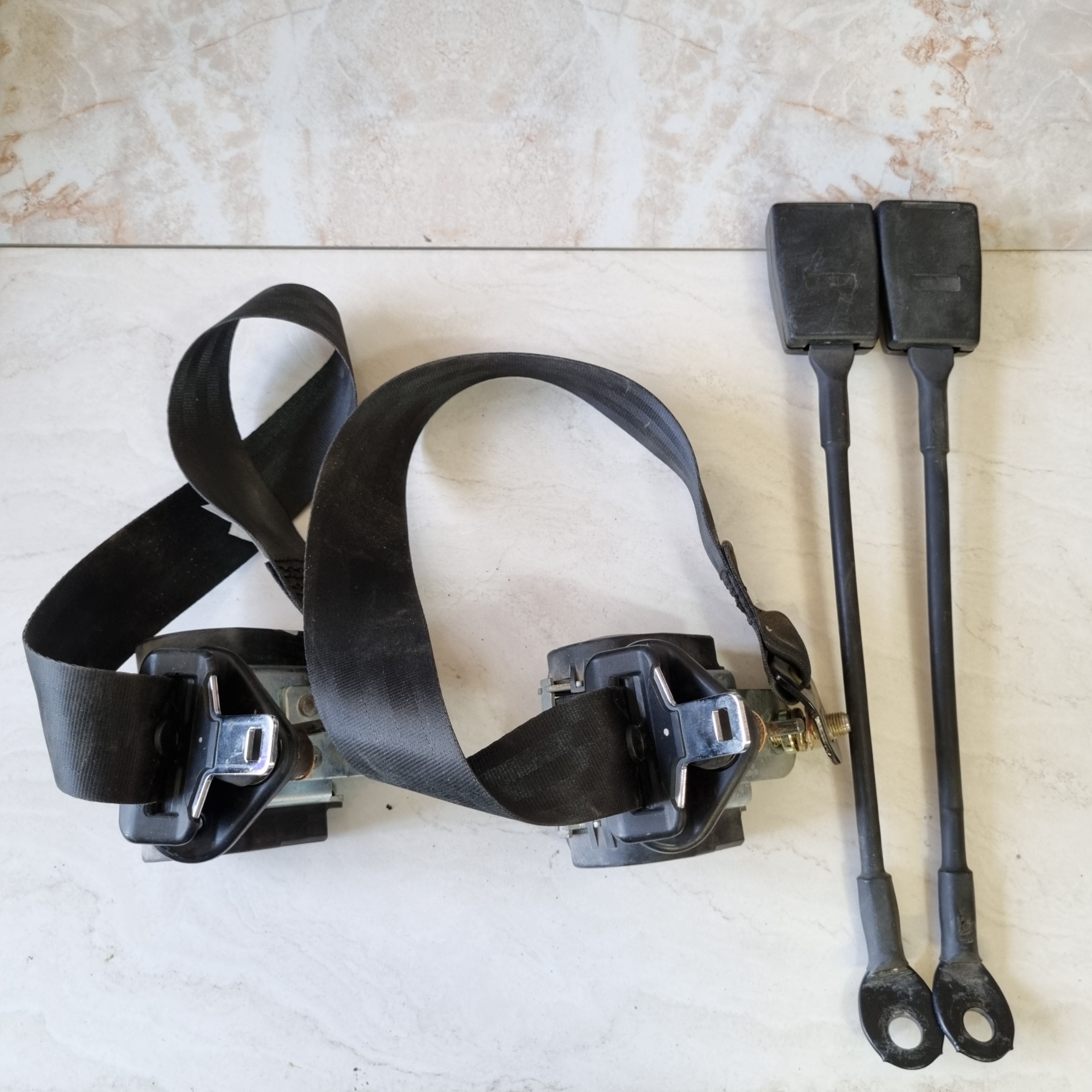 کمربند ایمنی جلو پیکان-پاترول