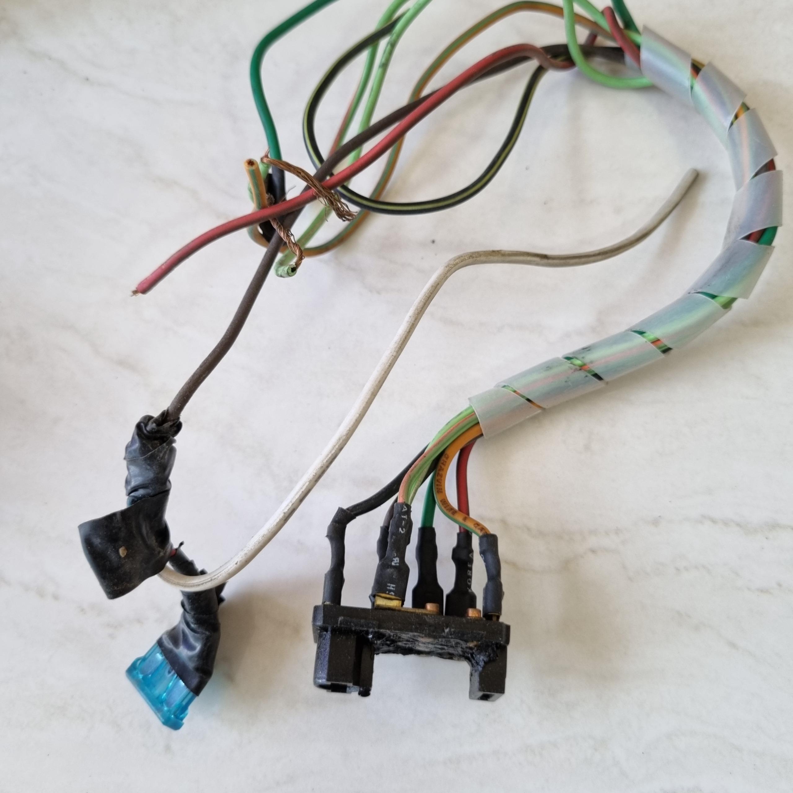 سیم سوکت فیوزدار خودرویی