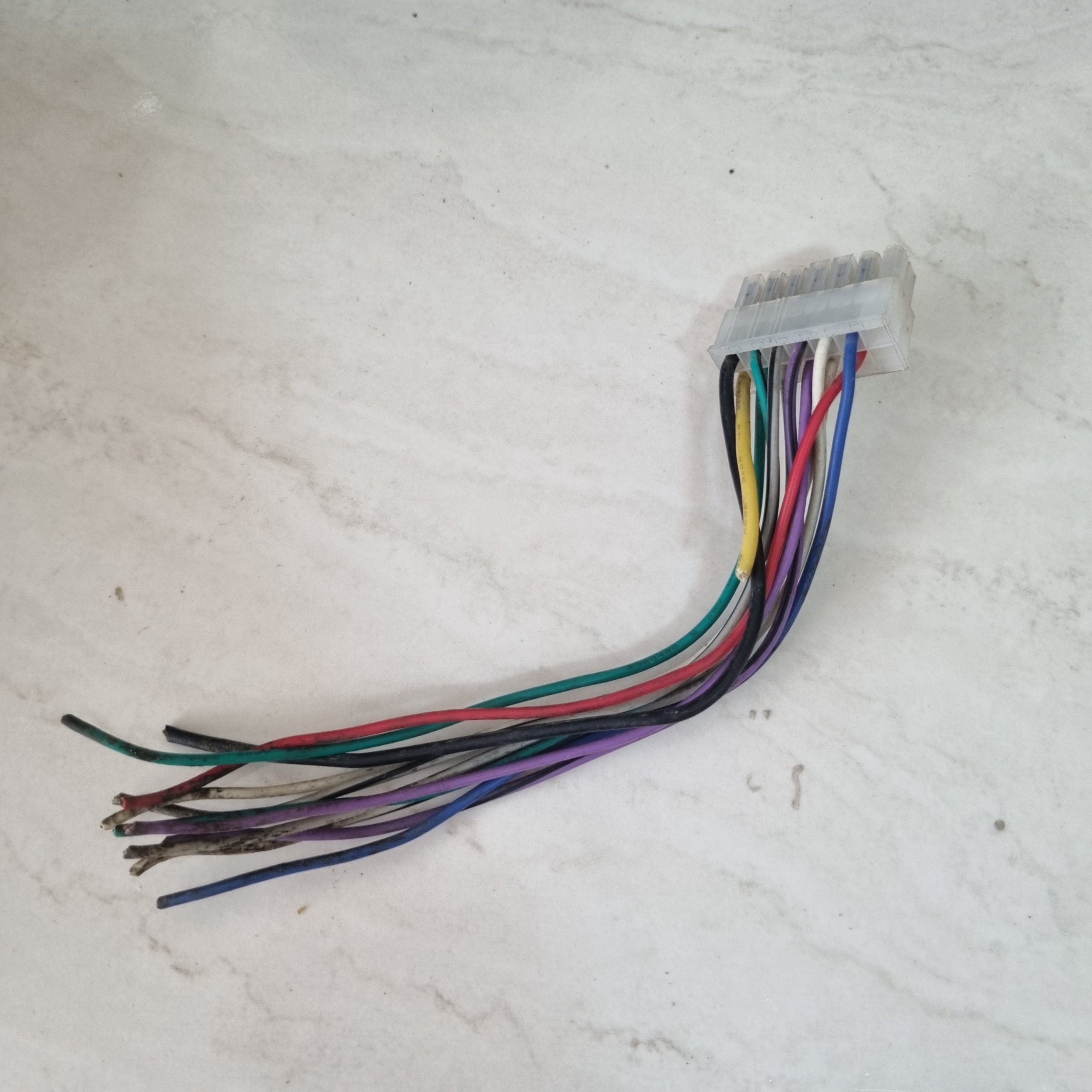 سوکت ضبط و پخش خودرو