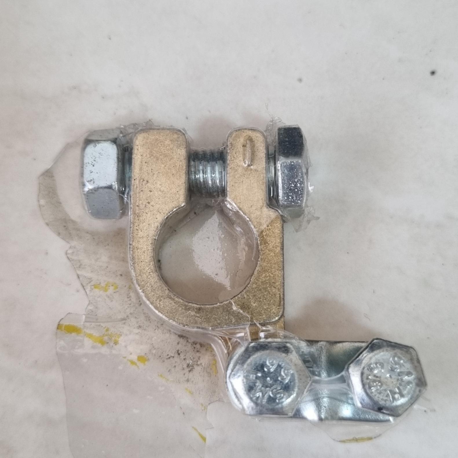 بست باتری خودرویی