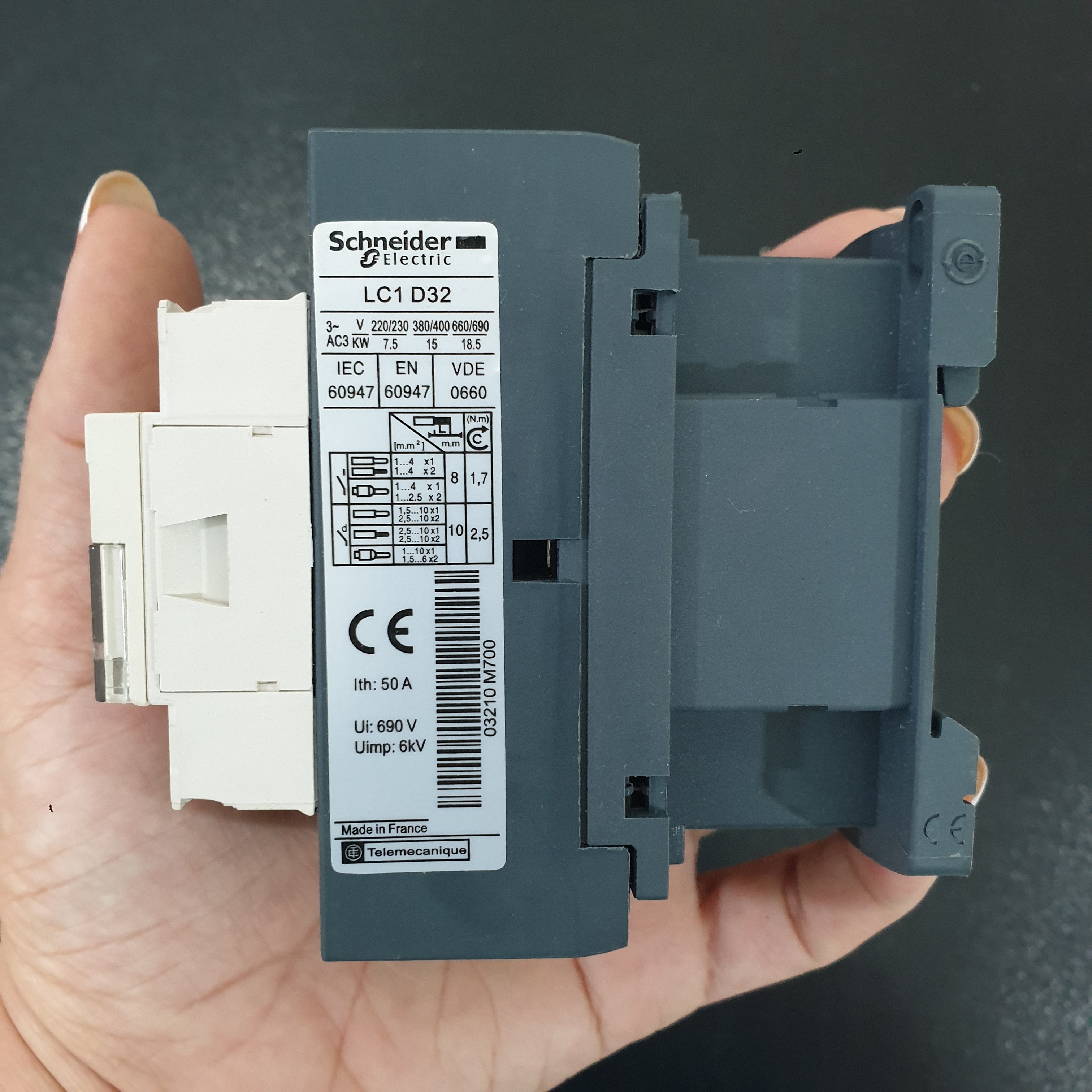 کنتاکتوراشنایدر مدل LC1D32M7