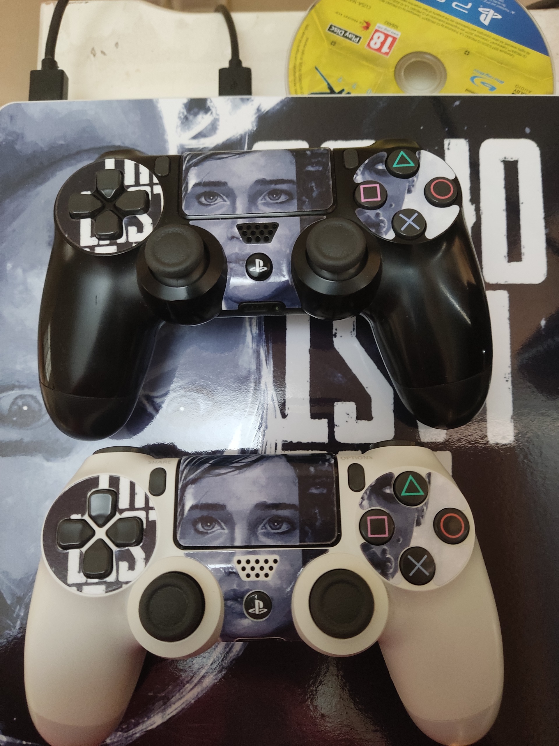 Ps4 slim سفید با بازی قانونی