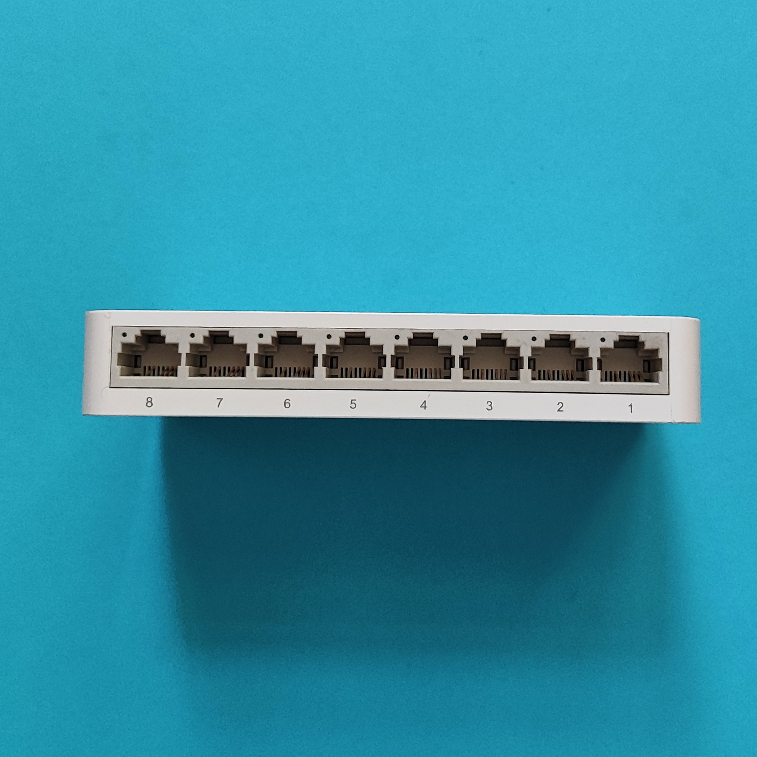 سوئیچ 8 پورت تی پی لینک TL-SF1008D کد 1