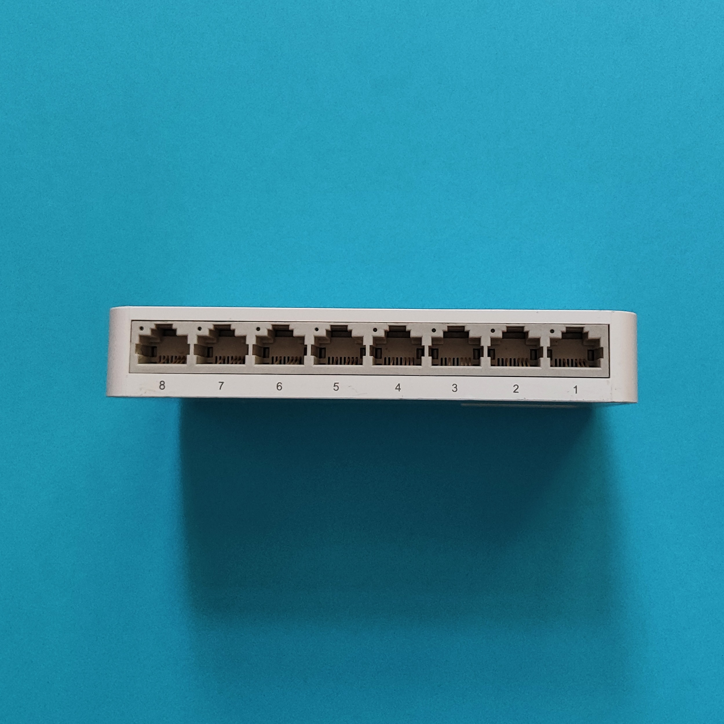 سوئیچ 8 پورت تی پی لینک TL-SF1008D کد 2