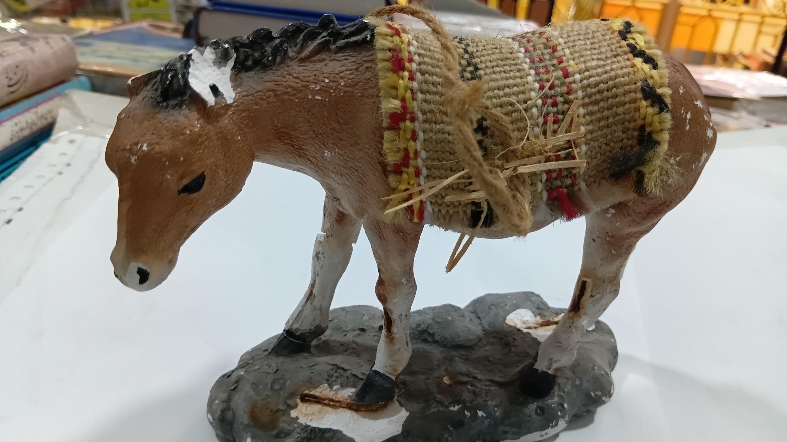 مجسمه دکوری الاغ با پالان معیوب