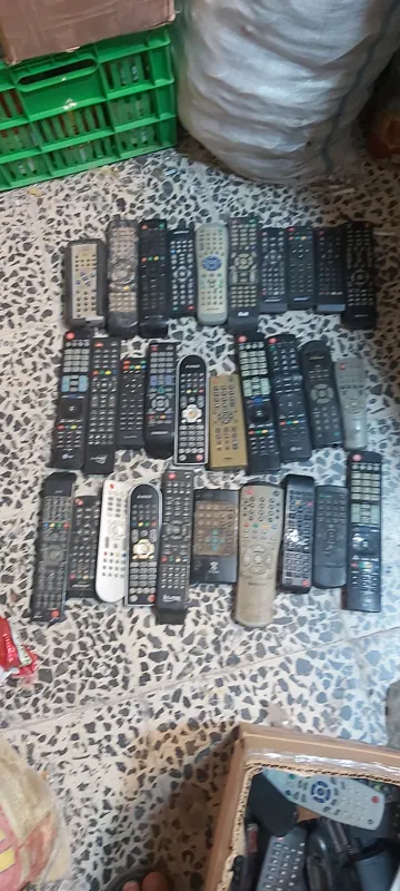 130 عدد کنترل تلویزیون ضایعاتی توضیحات خوانده شود