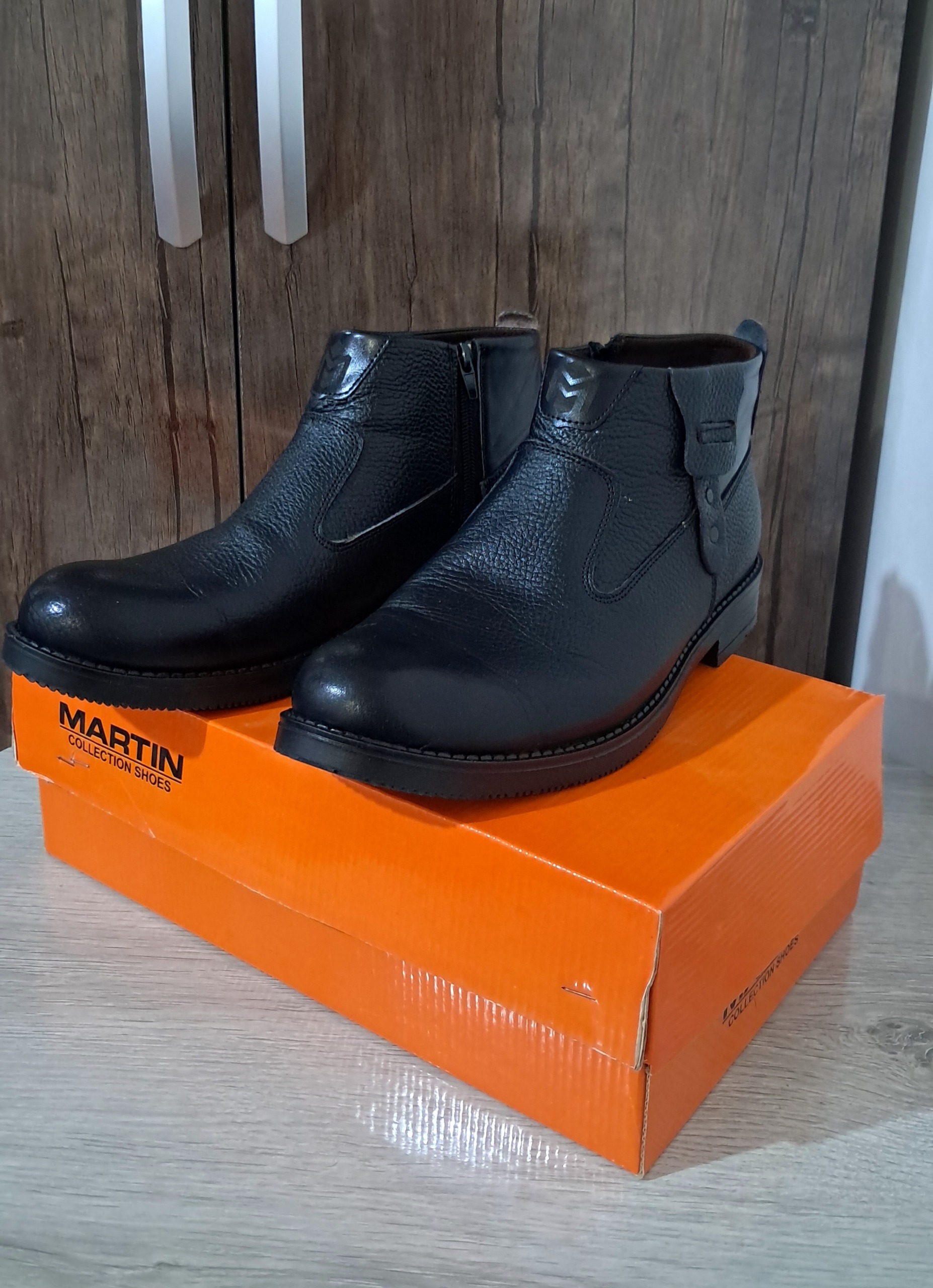 نیم بوت مجلسی مارتین 43